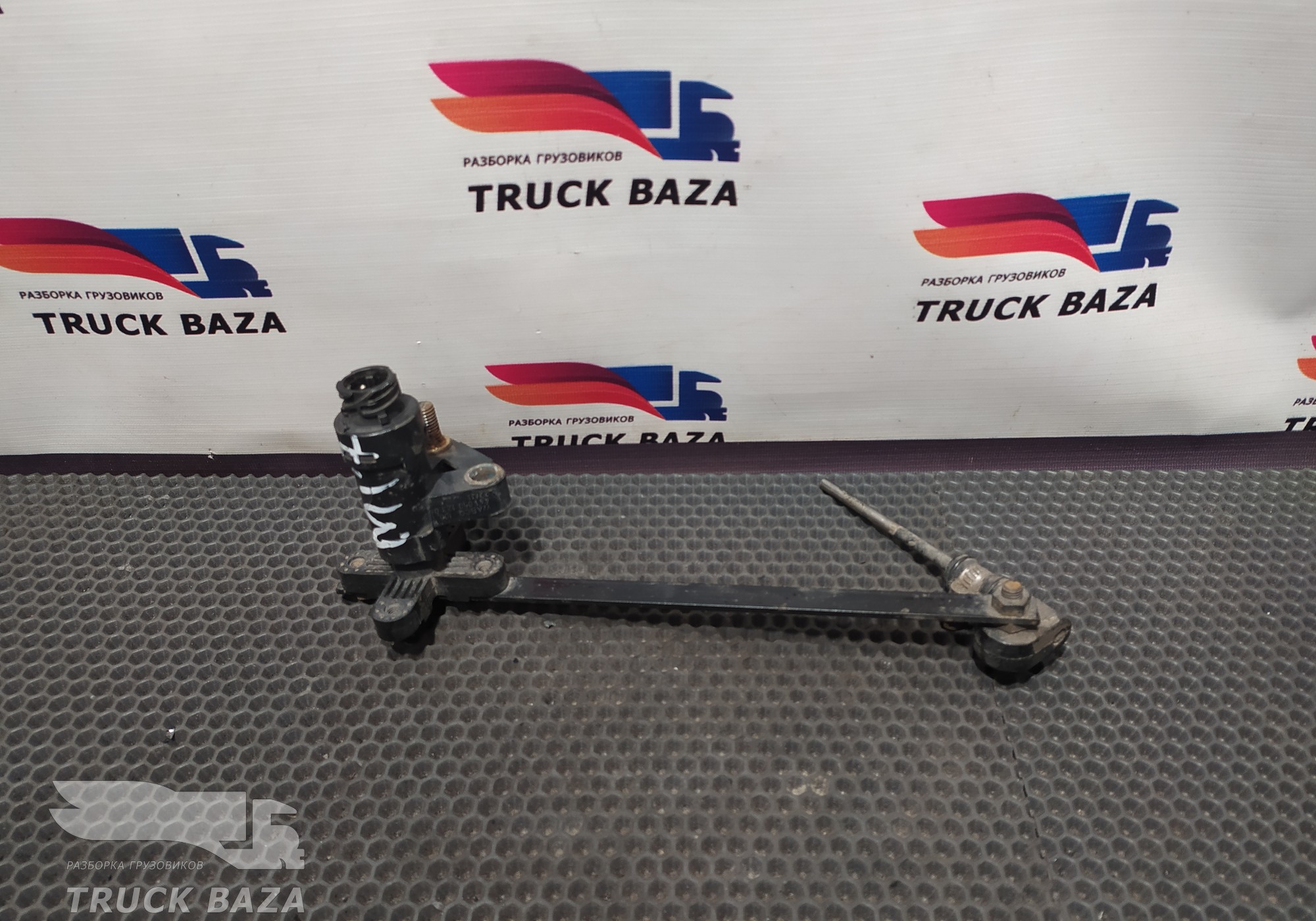 81259370040 Датчик уровня пола для Mercedes-Benz Actros MP1 (с 1996 по 2003)