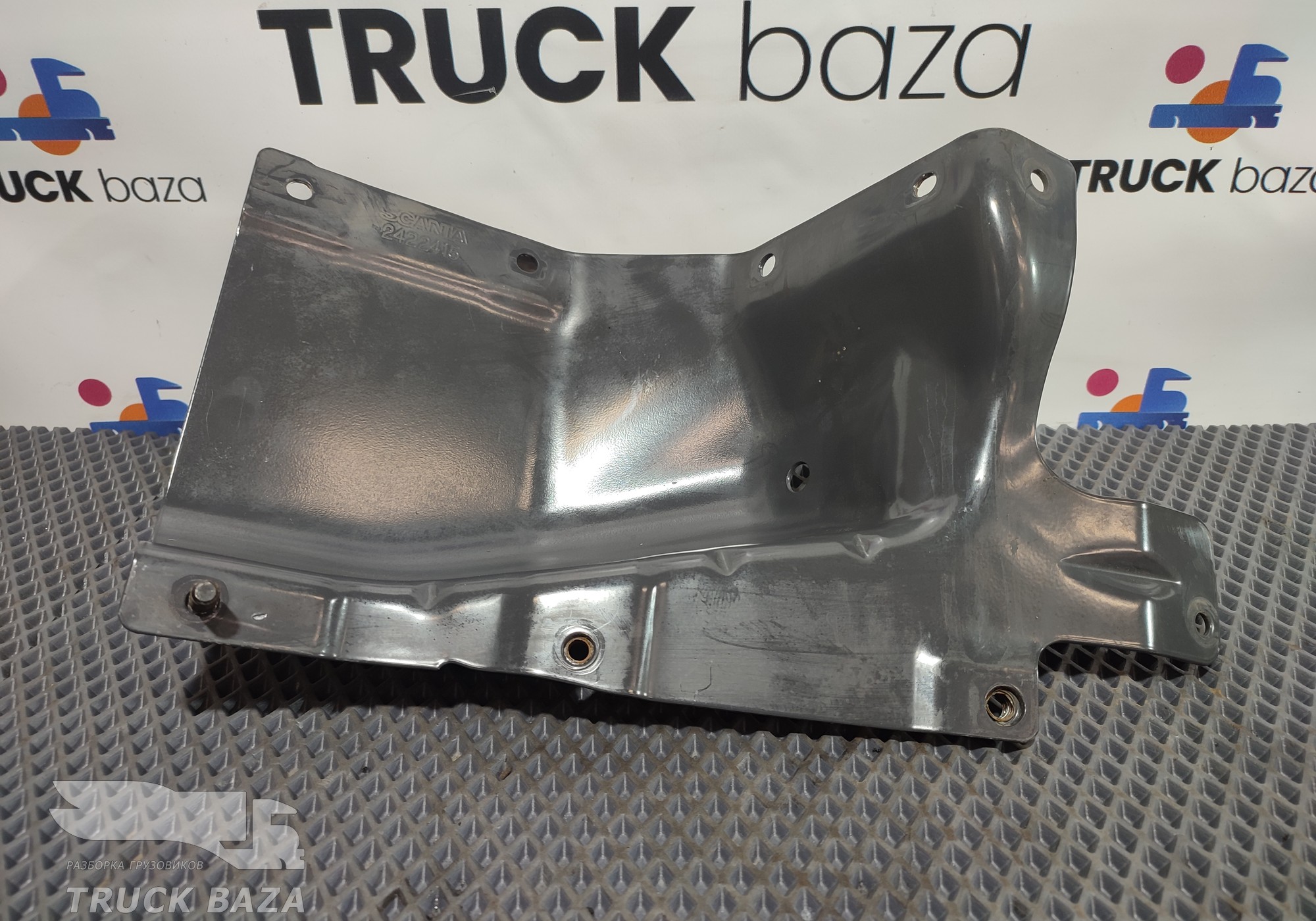 2422415 Кронштейн подножки левый для Scania 6-series R (с 2016)