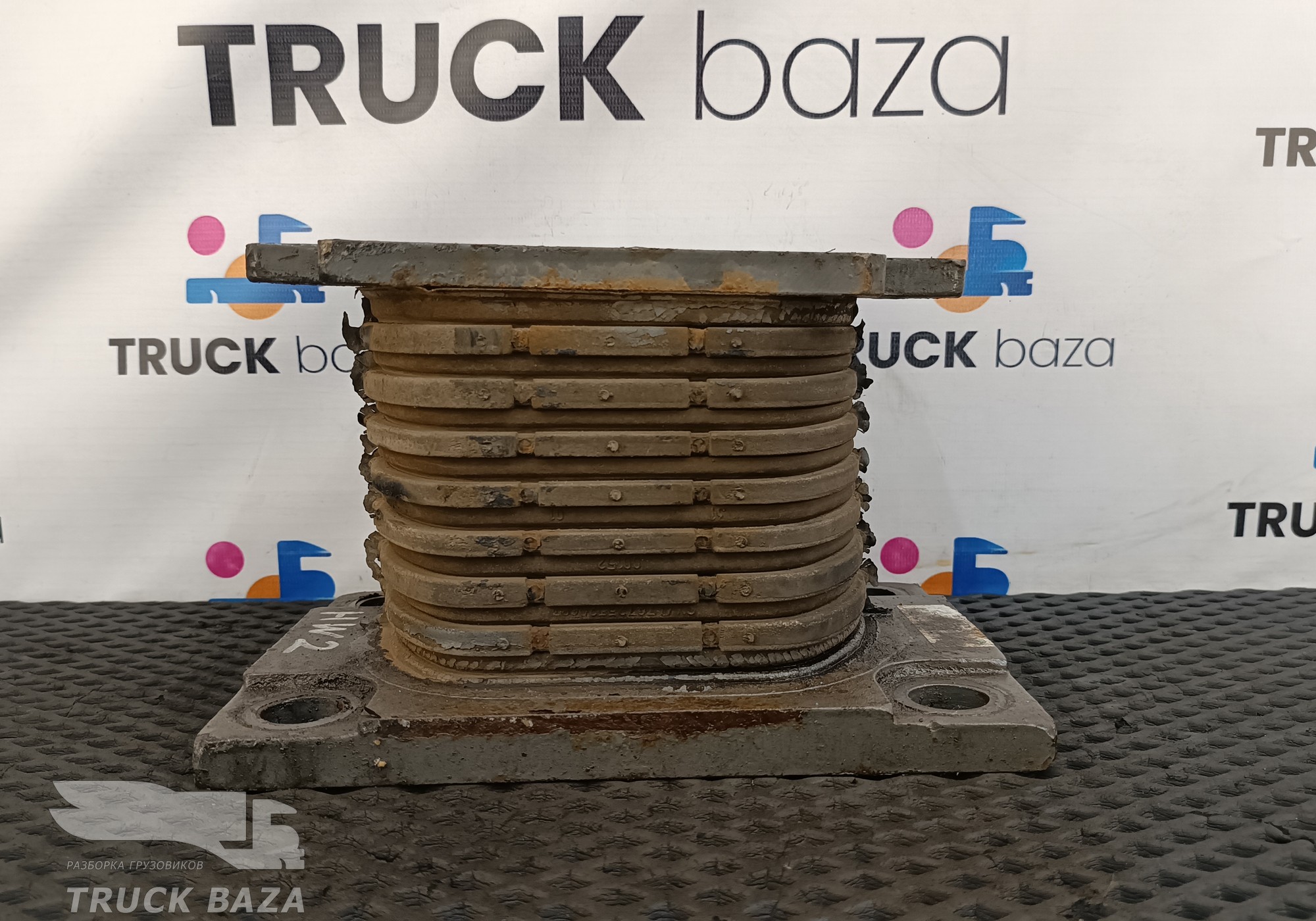 AZ9725520683 Подушка рессоры задней для Sinotruk Sitrak