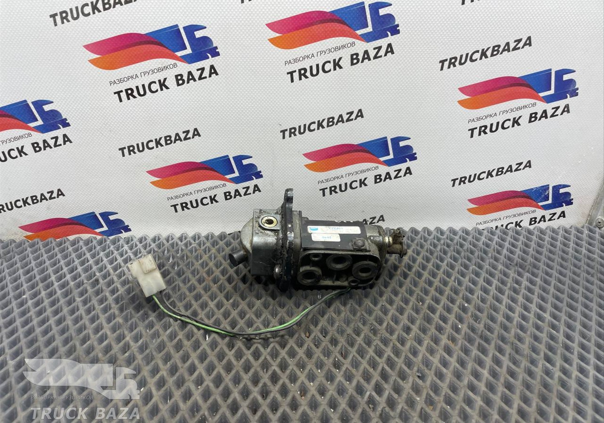 1313713 Кран ручного тормоза для Scania 2-series R (с 1980 по 1989)