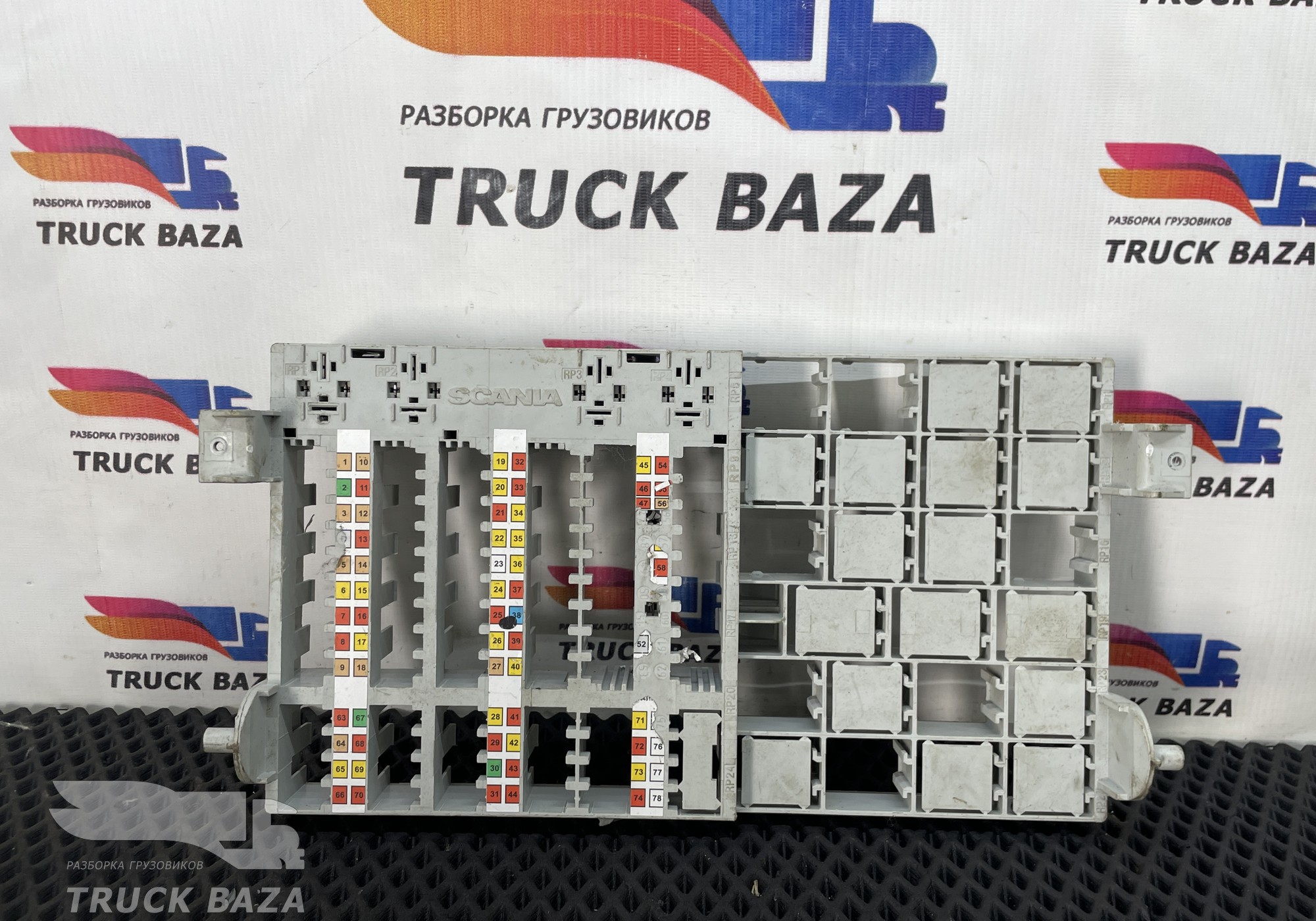 1775796 Рамка блока предохранителей для Scania 5-series T (с 2004 по 2016)