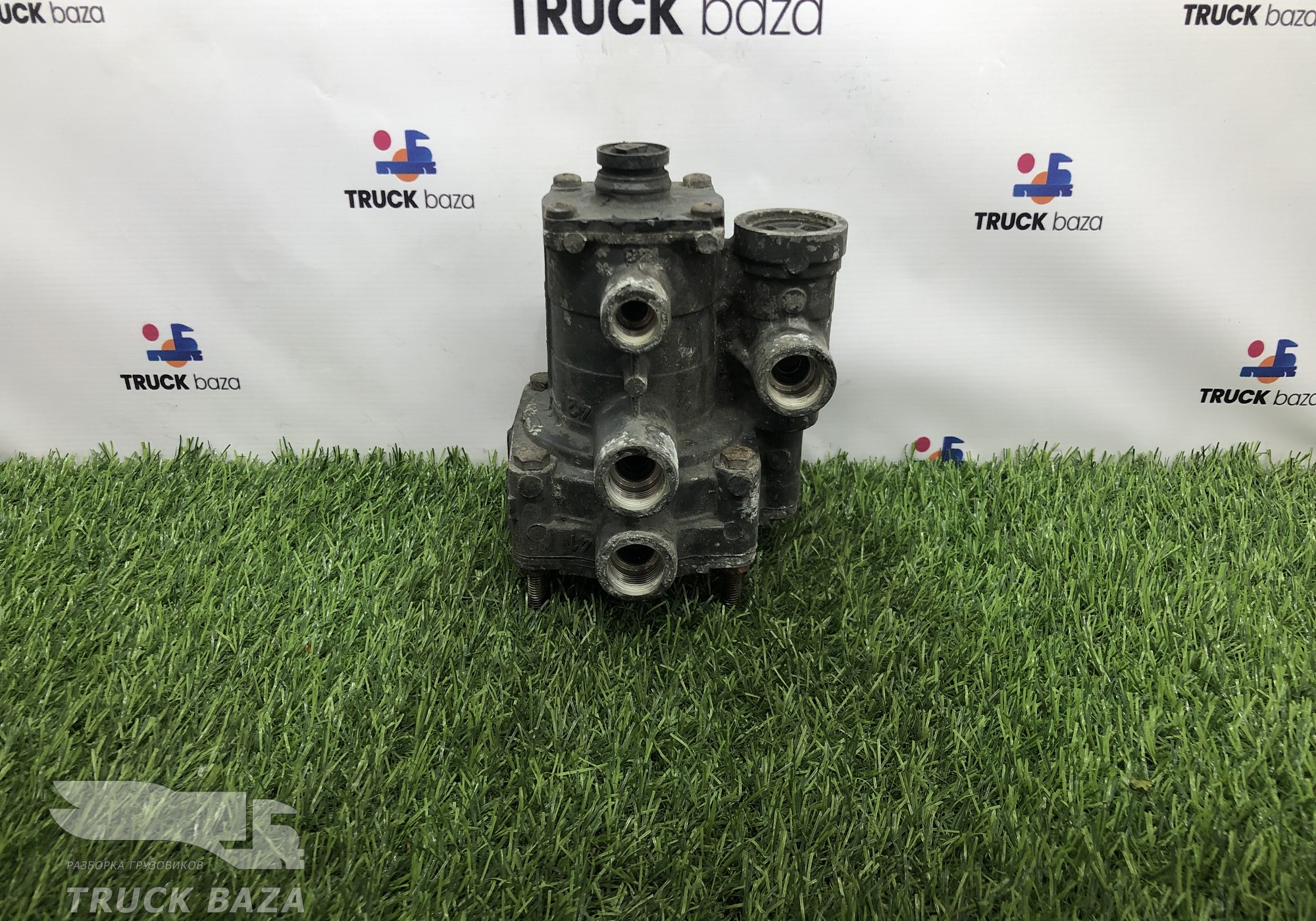 9730090010 Кран управления тормозами прицепа