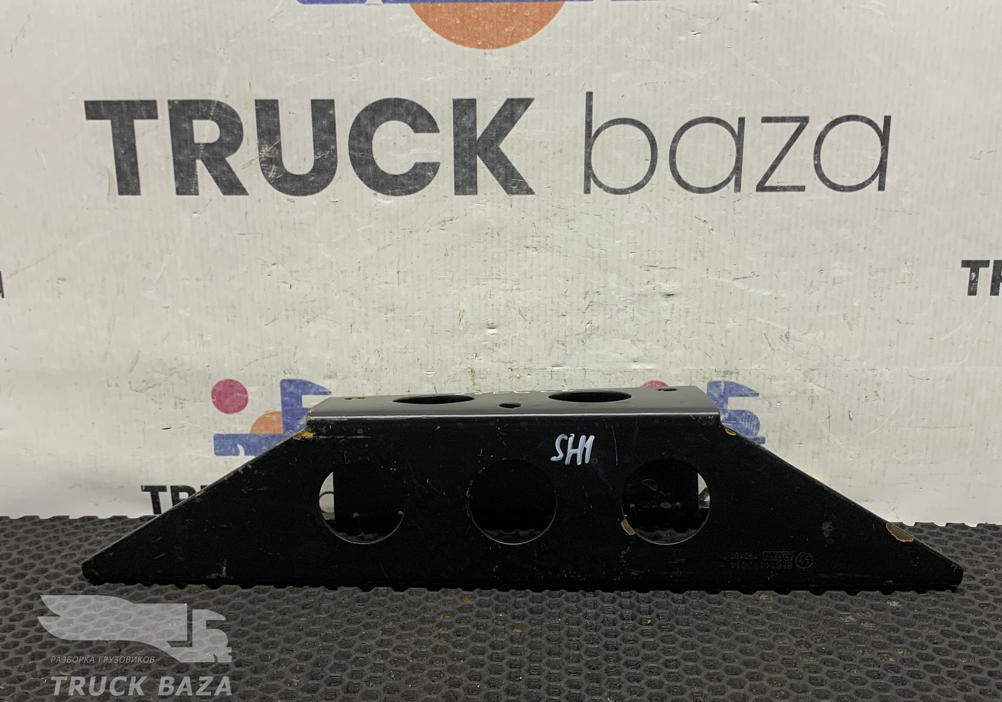 81614432014 Кронштейн торпедо для Shacman F3000 (с 2009)