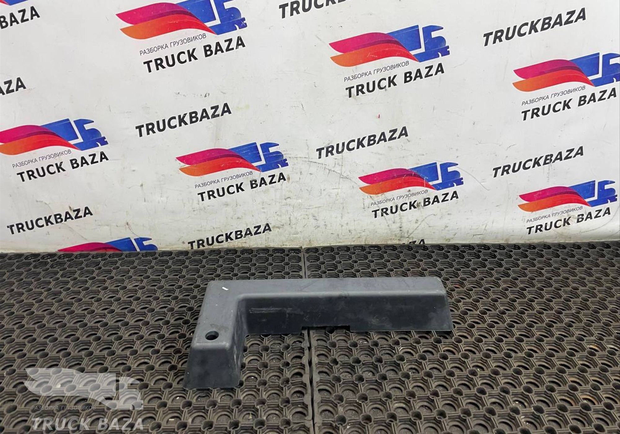 CC4614N012AA Накладка крыла для Ford F-MAX (с 2018)