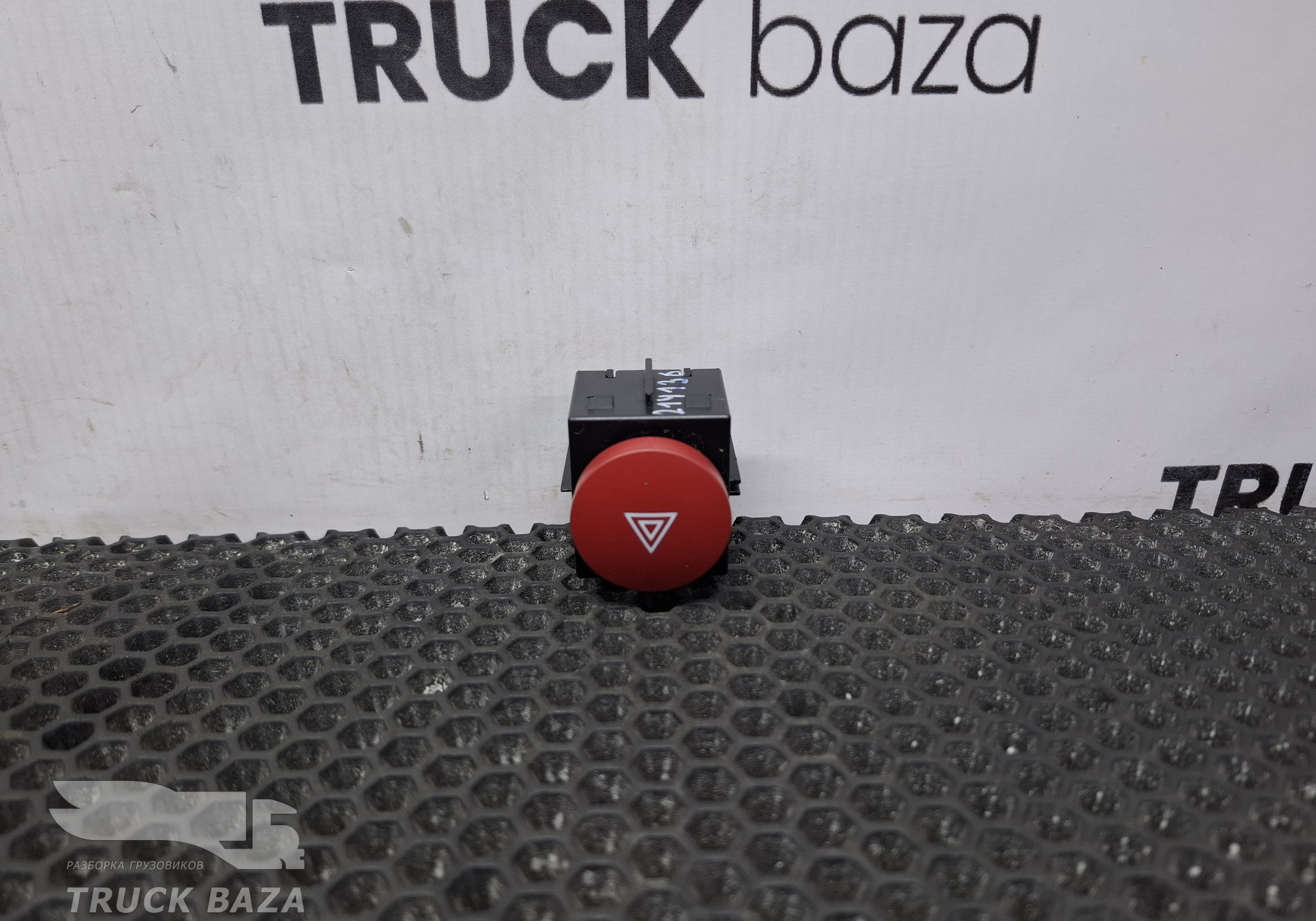 3750060C6200 Кнопка аварийной сигнализации для DongFeng GX DFH4180