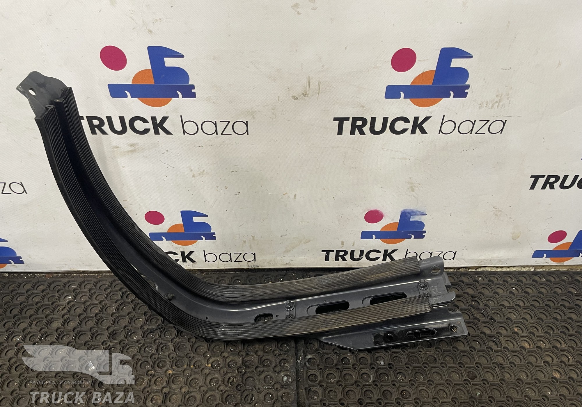 9604752303 Кронштейн топливного бака для Mercedes-Benz Actros New Actros MP4 (с 2011)