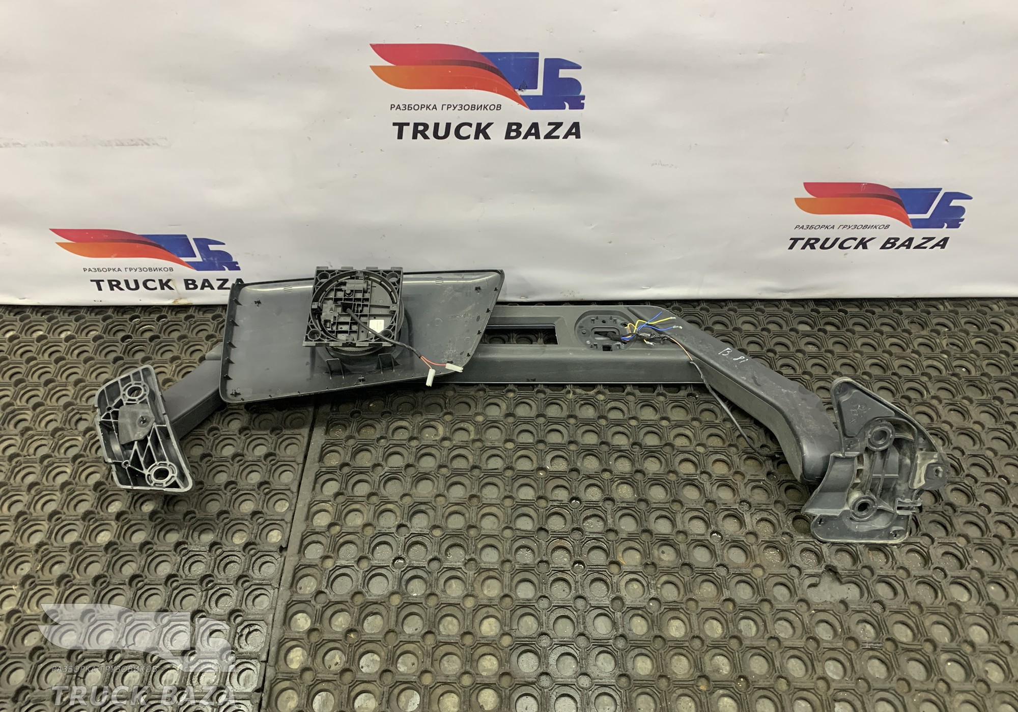 82359208 Корпус зеркала заднего вида боковое правое для Volvo FH 4 (с 2012)