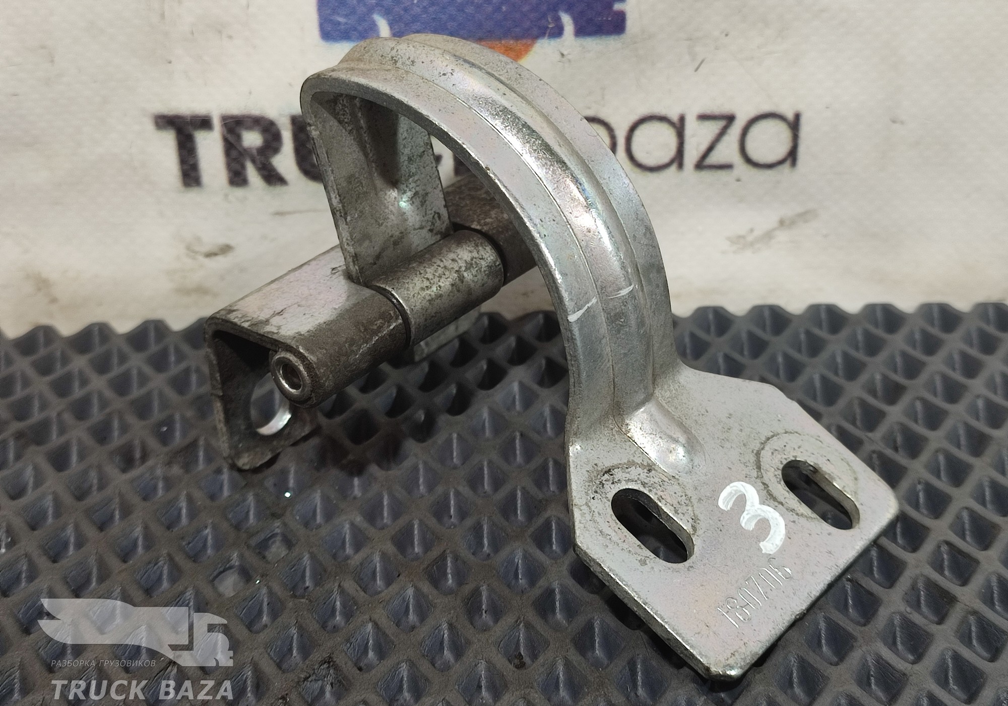 81972010332 Петля крышки инструментального ящика для Man TGS II (с 2012)