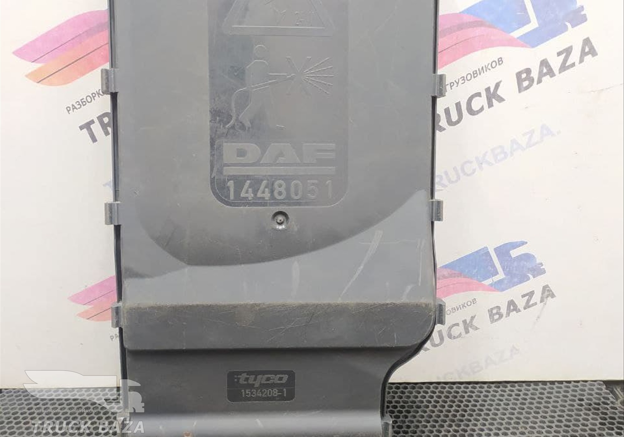 1448051 Крышка монтажного блока для Daf XF105