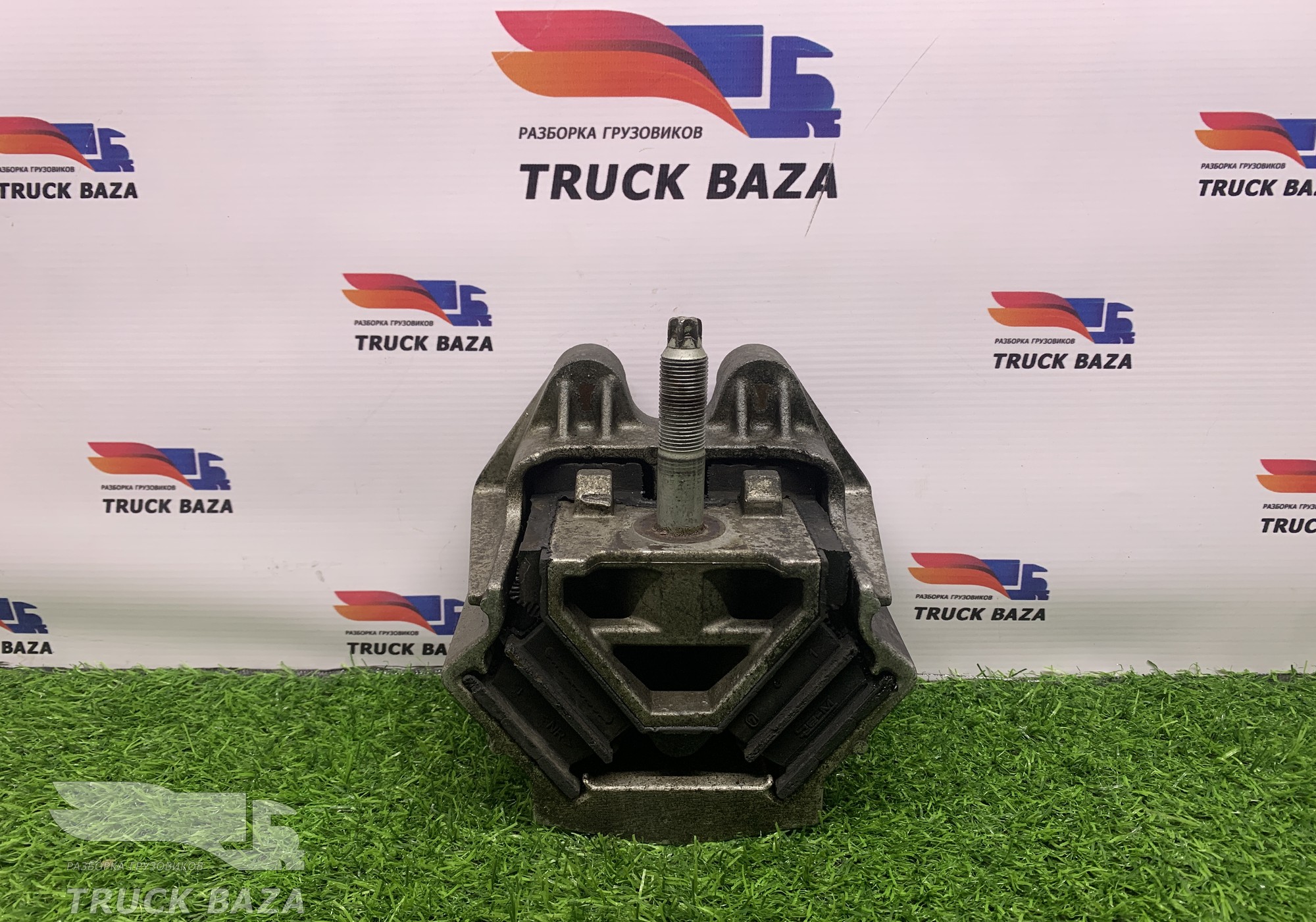 81962100571 Подушка двигателя передняя