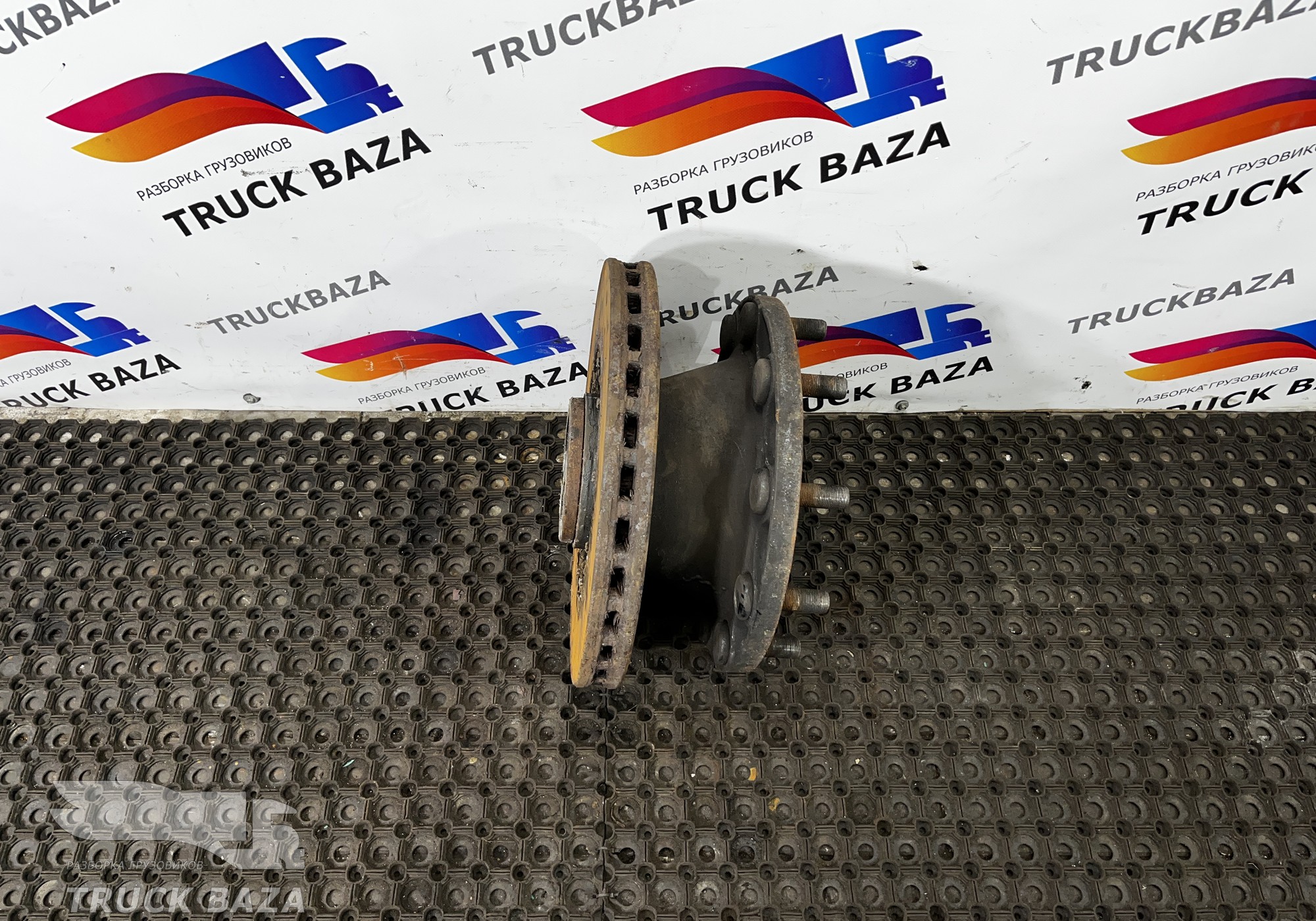 1818004 Ступица передняя для Daf XF106