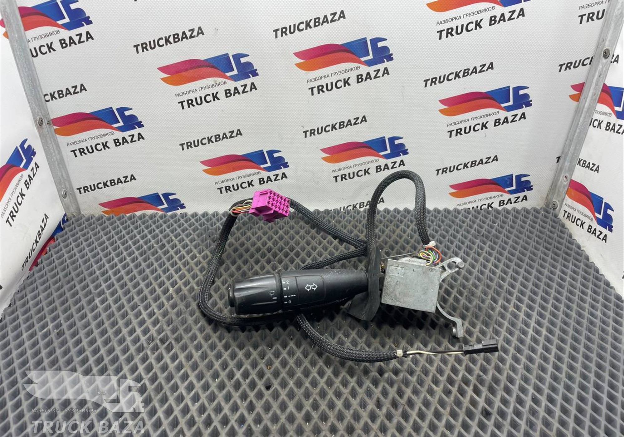 1892960 Переключатель подрулевой левый для Daf XF105 (с 2005)