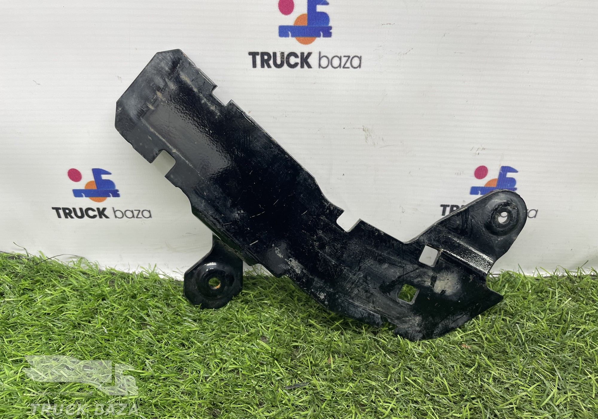 A9304296969 Кронштейн проводки кабины левый для Mercedes-Benz Actros MP3 (с 2008)