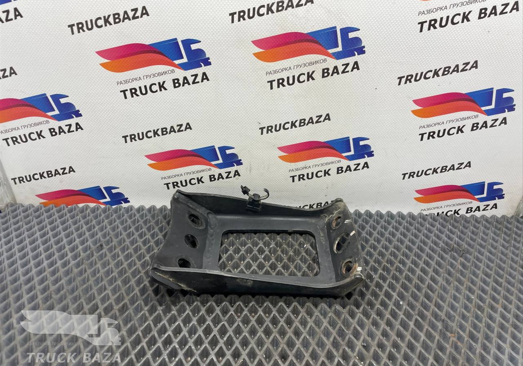 GC465B774DB Кронштейн пневмоподушки для Ford F-MAX (с 2018)