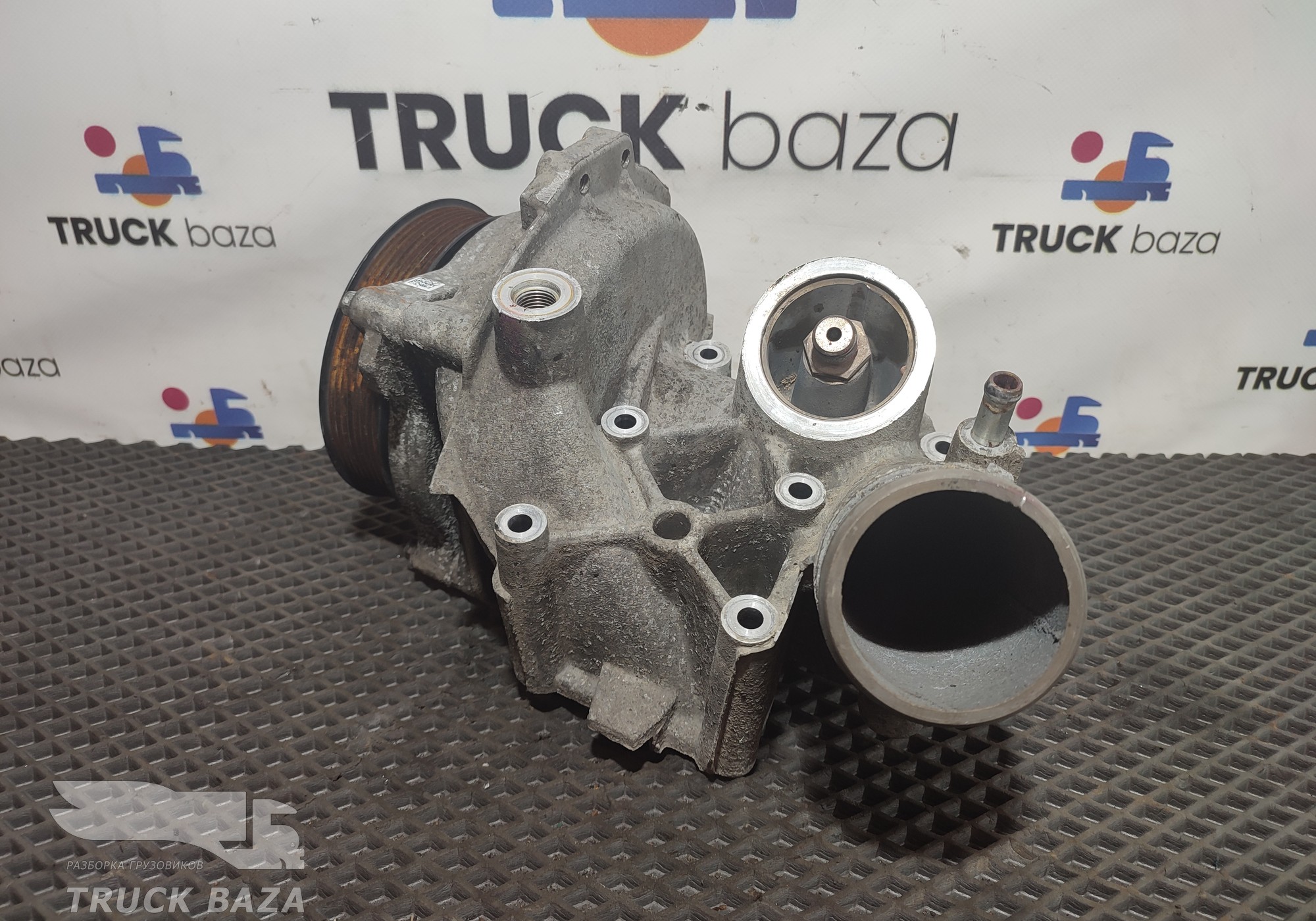 GC468509CA Насос водяной (помпа) для Ford F-MAX (с 2018)