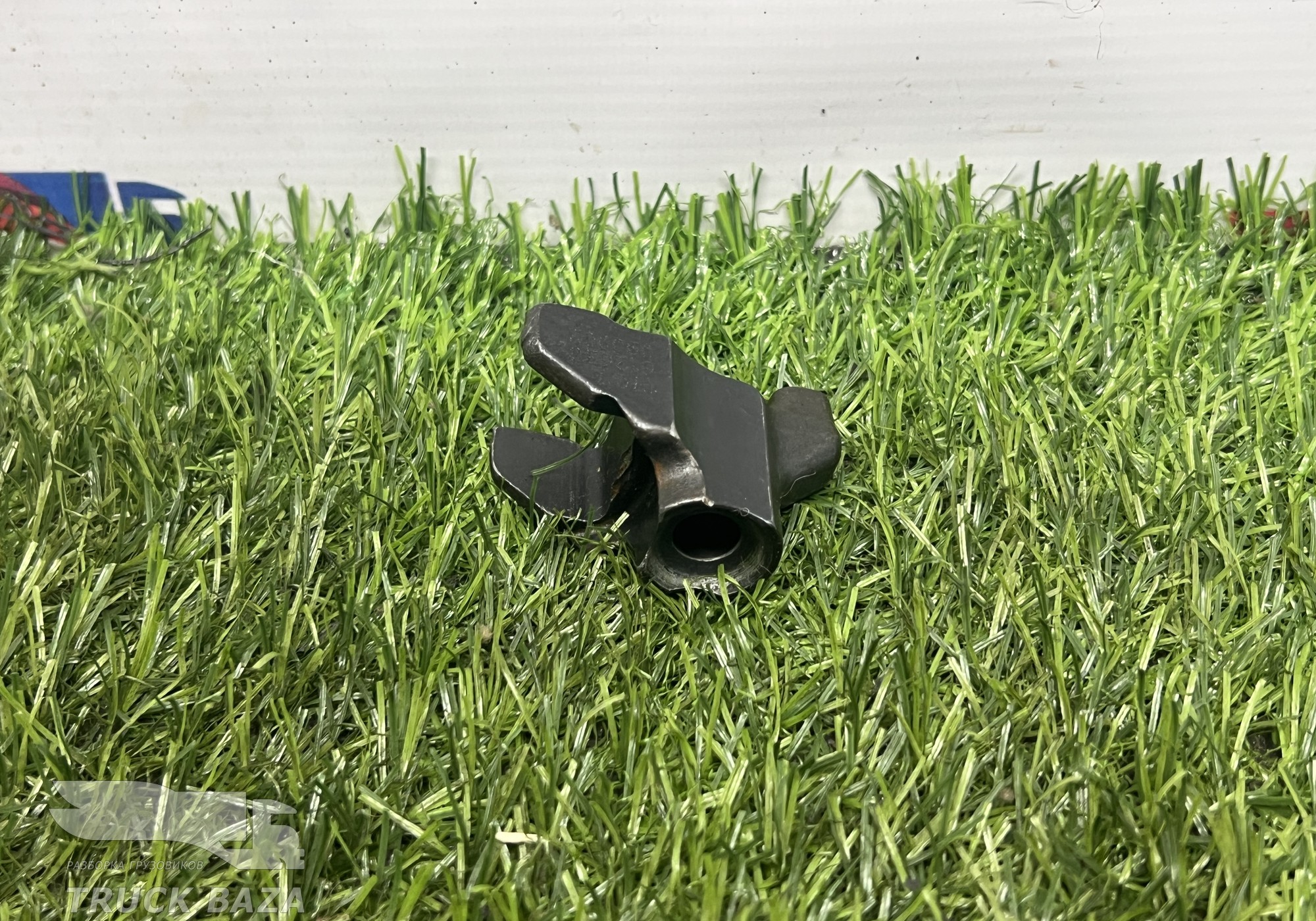 612630090002 Кронштейн форсунки топливной для Shacman X3000 (с 2014)