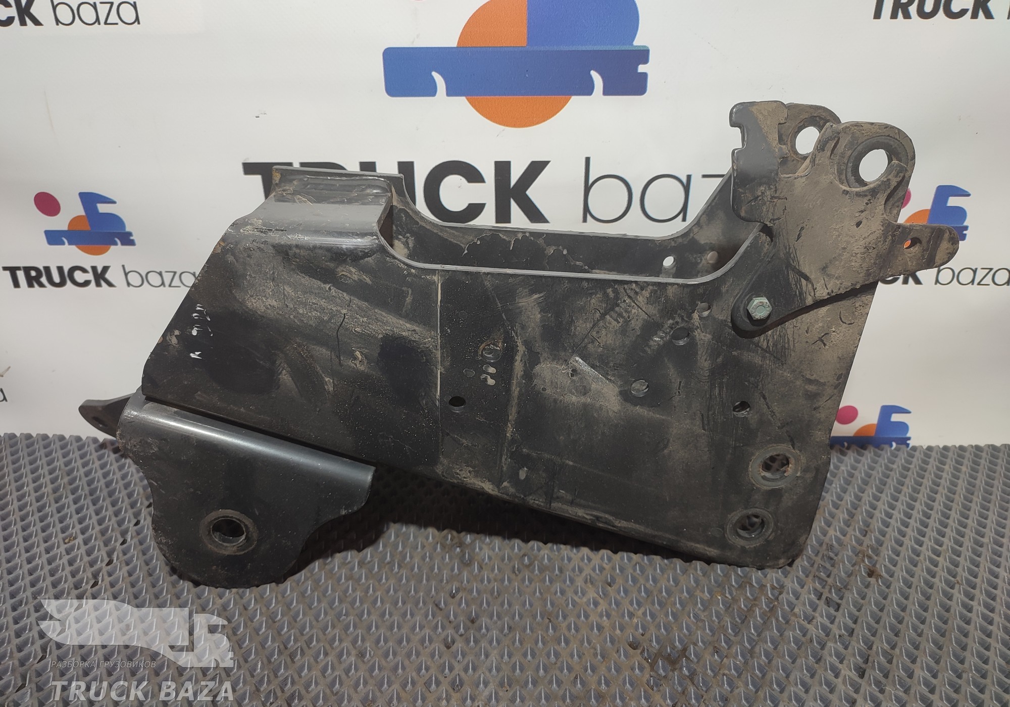 81417200145 Кронштейн торсиона кабины для Man