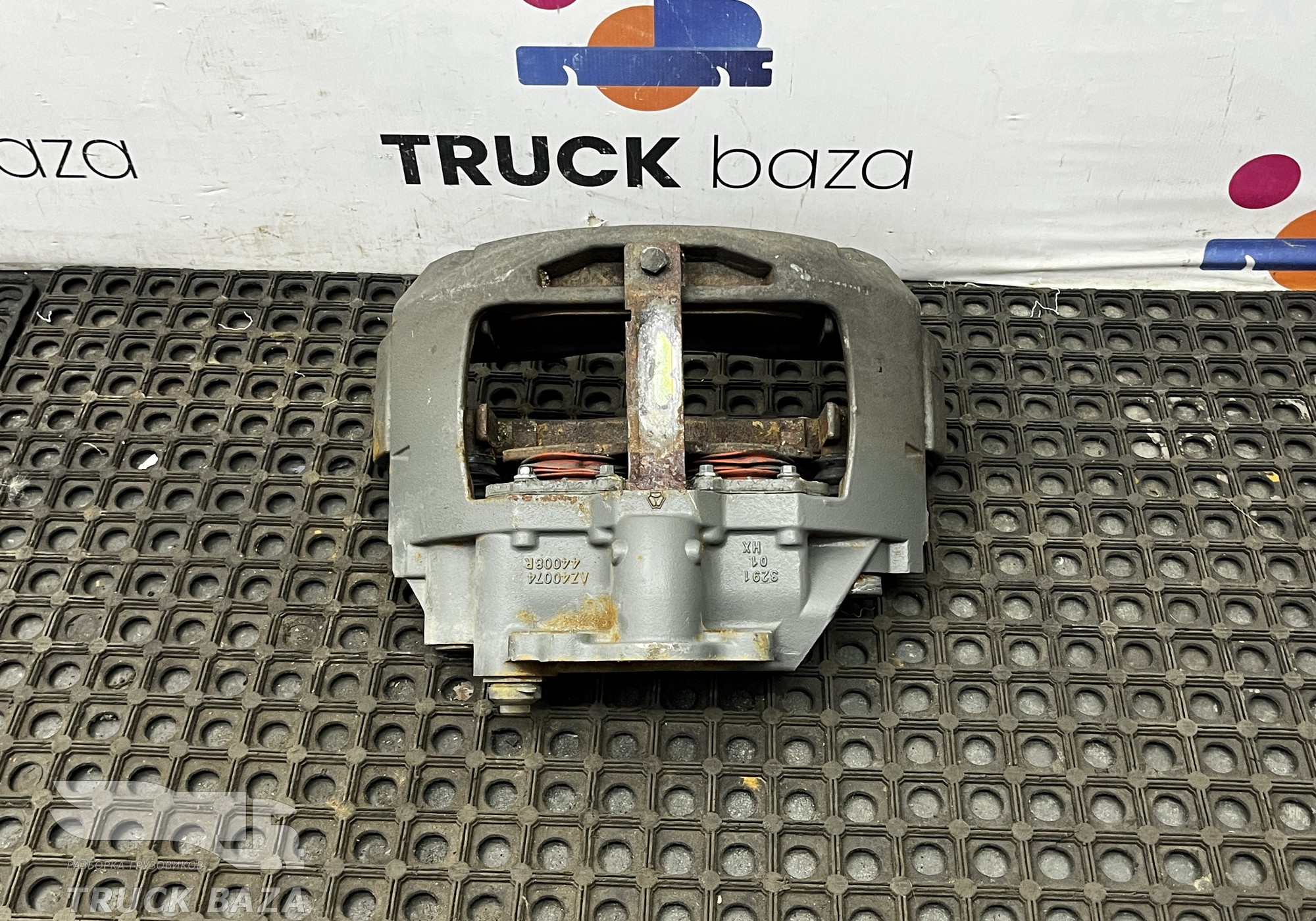 AZ4007444008 Суппорт задний правый для Sinotruk Sitrak C7H