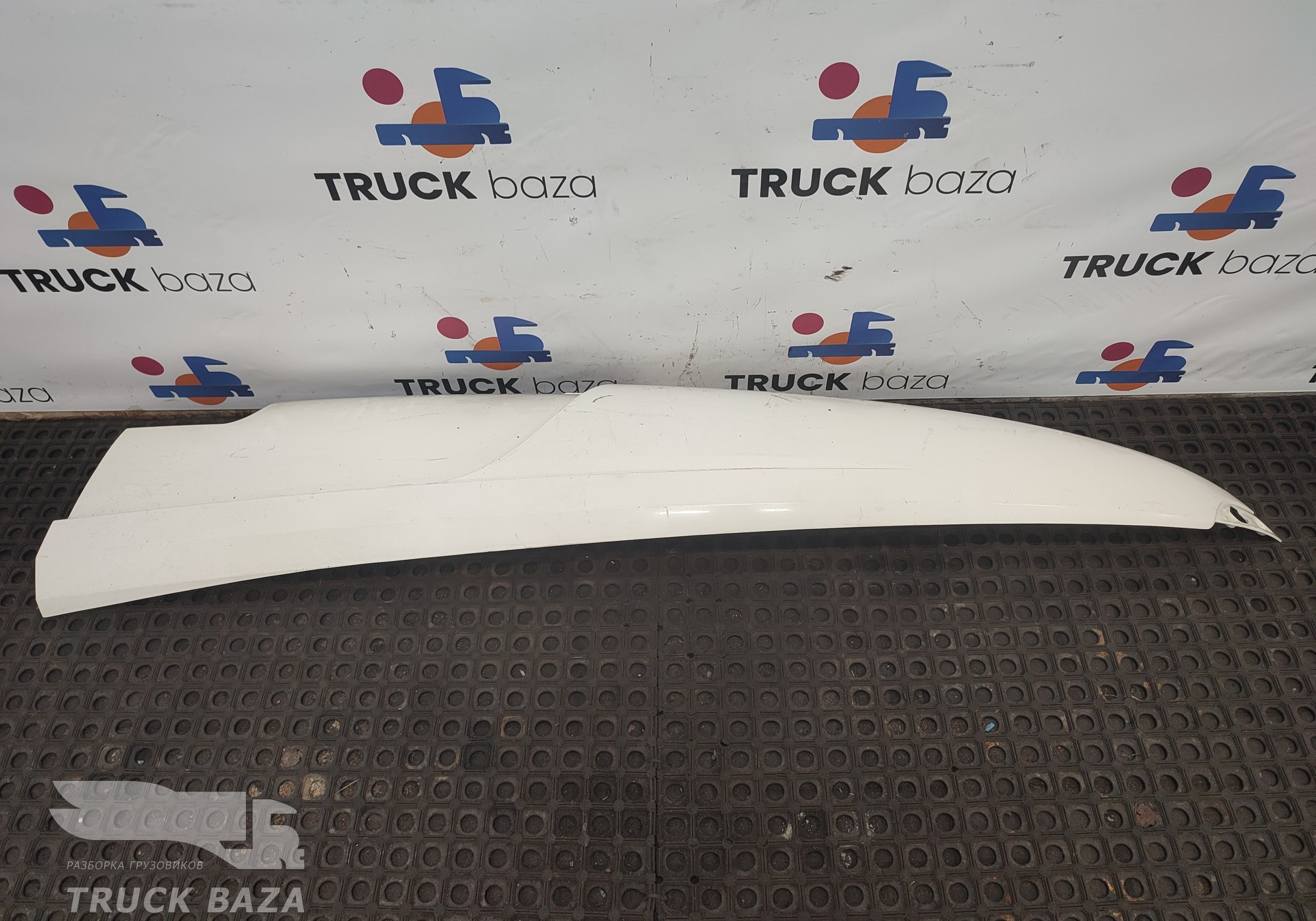 1875236 Спойлер кабины верхний правый для Daf XF105 (с 2006 по 2020)