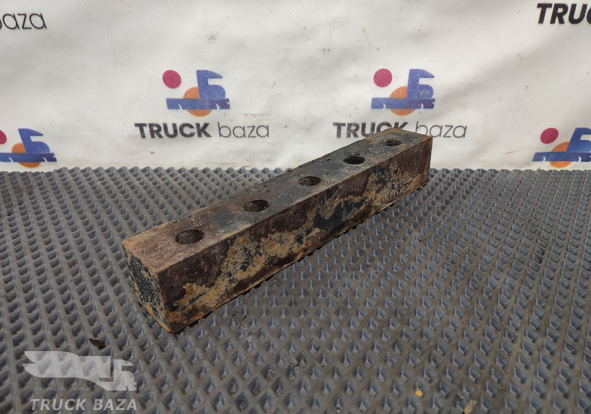 Проставка кронштейна топливного бака для КАМАЗ 5490 (с 2013)