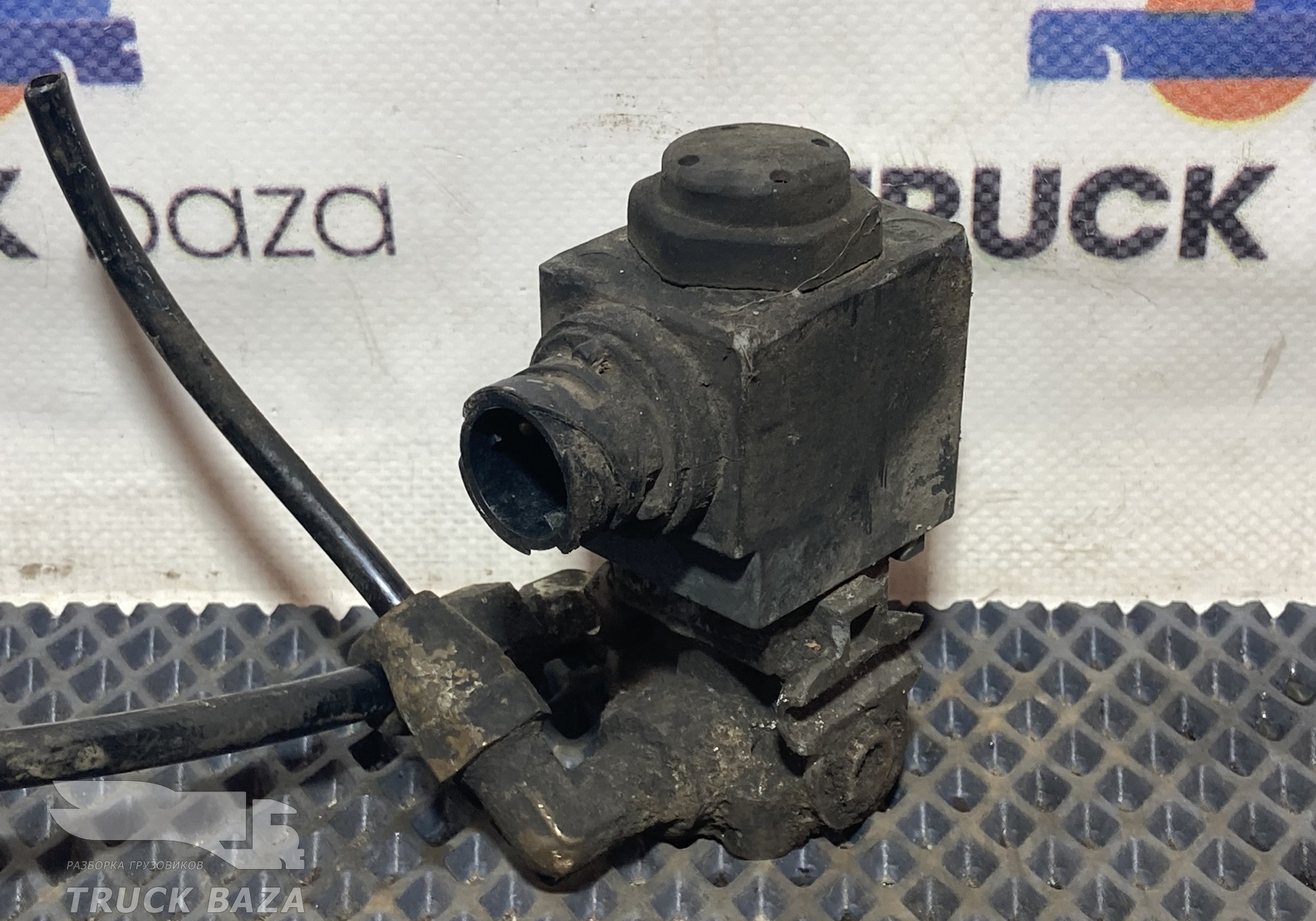 2038655 Клапан электромагнитный