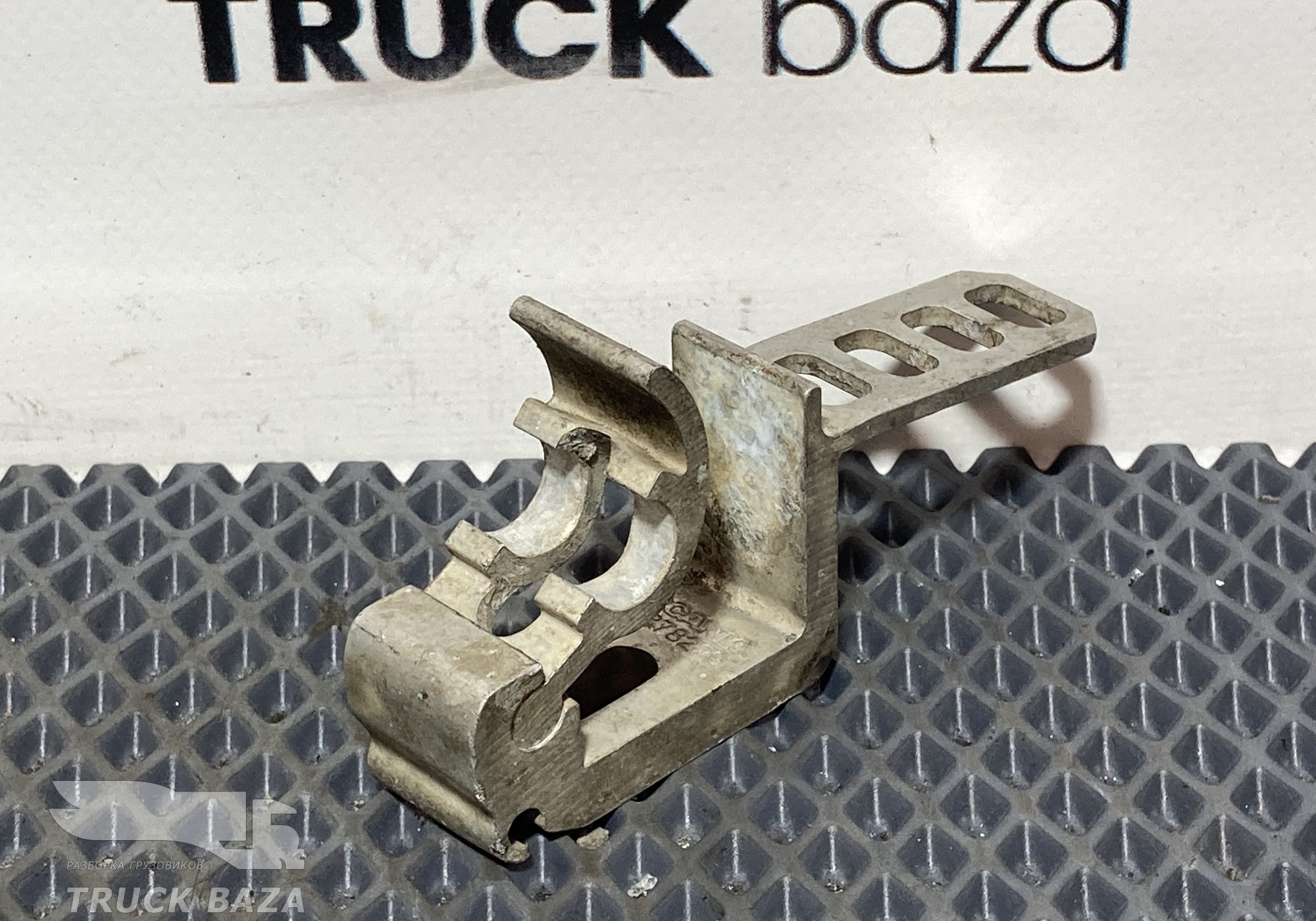 1878229 Кронштейн трубок AdBlue для Scania 6-series