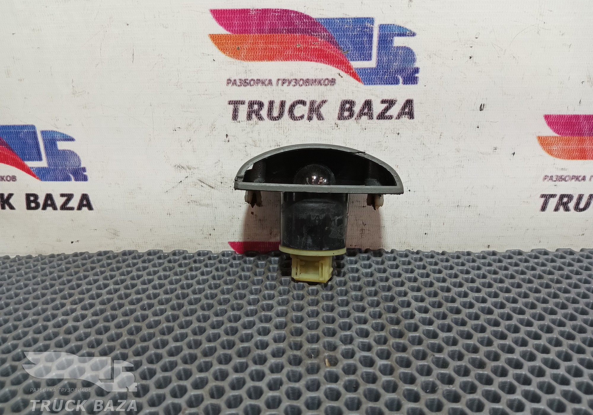 7421103284 Повторитель указателя поворота для Volvo FE/FL