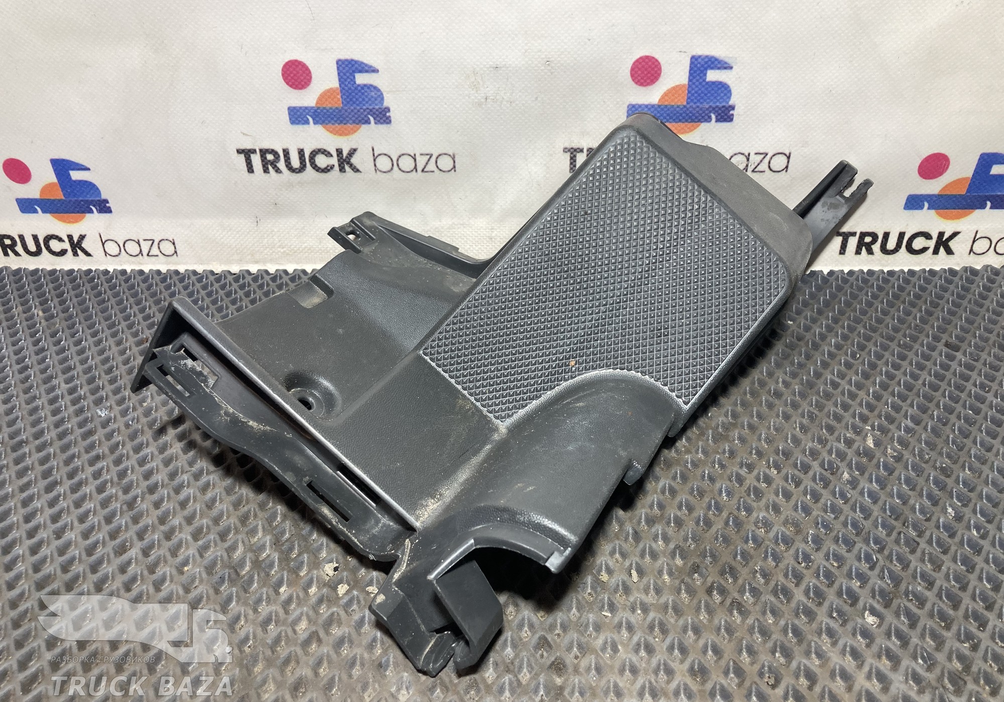 A9406880181 Накладка кабины левая