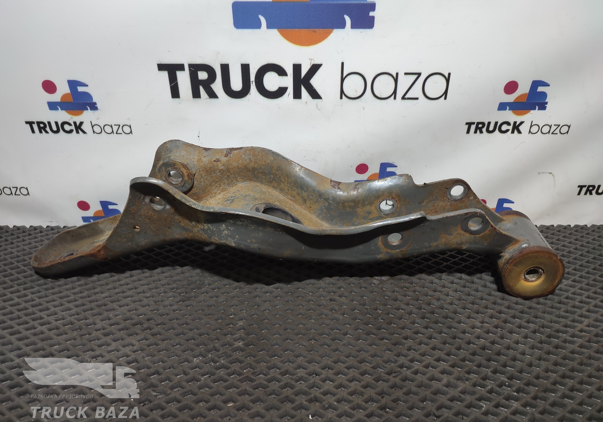 AZ16D444000078 Кронштейн кабины для Sinotruk Sitrak C7H