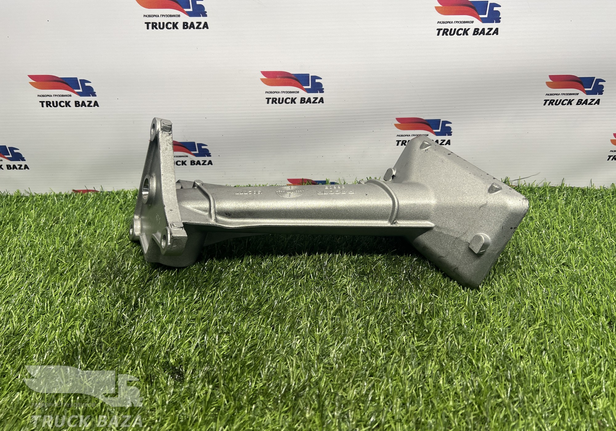 1902777 Маслозаборник