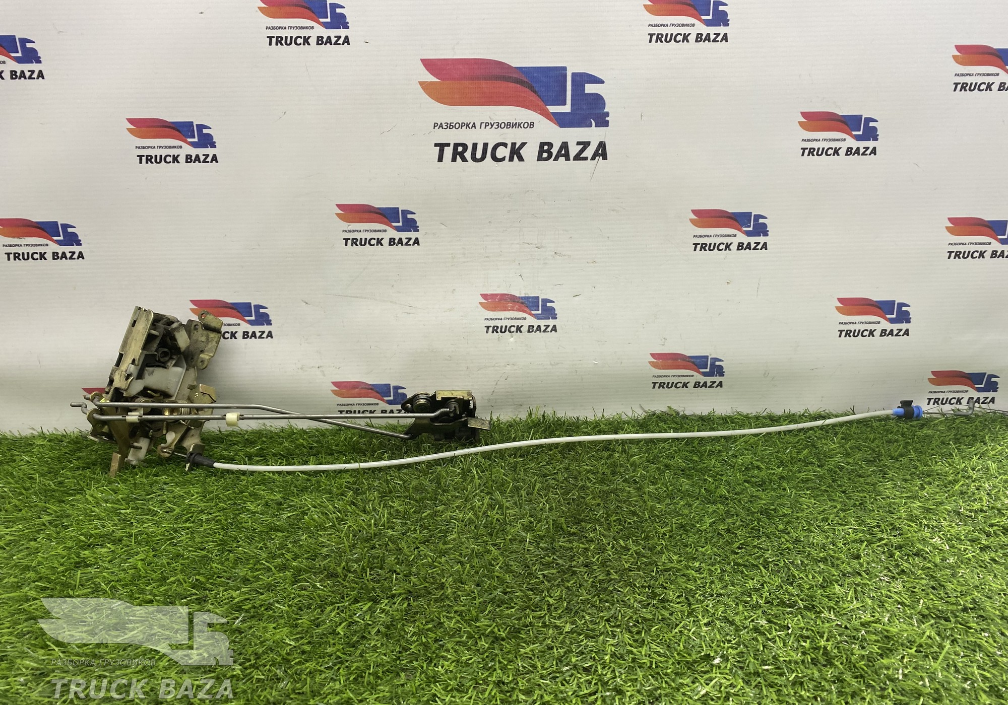 A9737200735 Замок двери передней левой