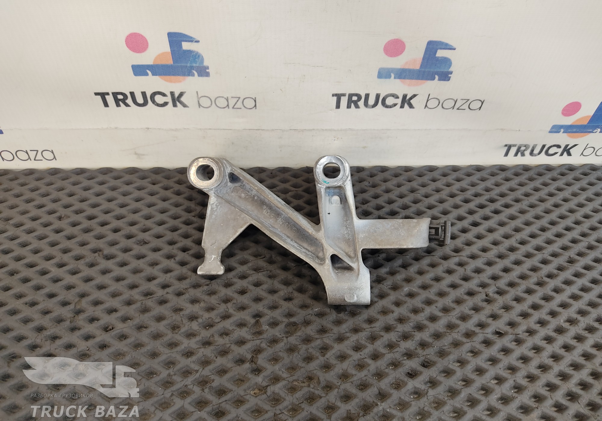 51191013101 Кронштейн генератора для Man TGX II (с 2012)