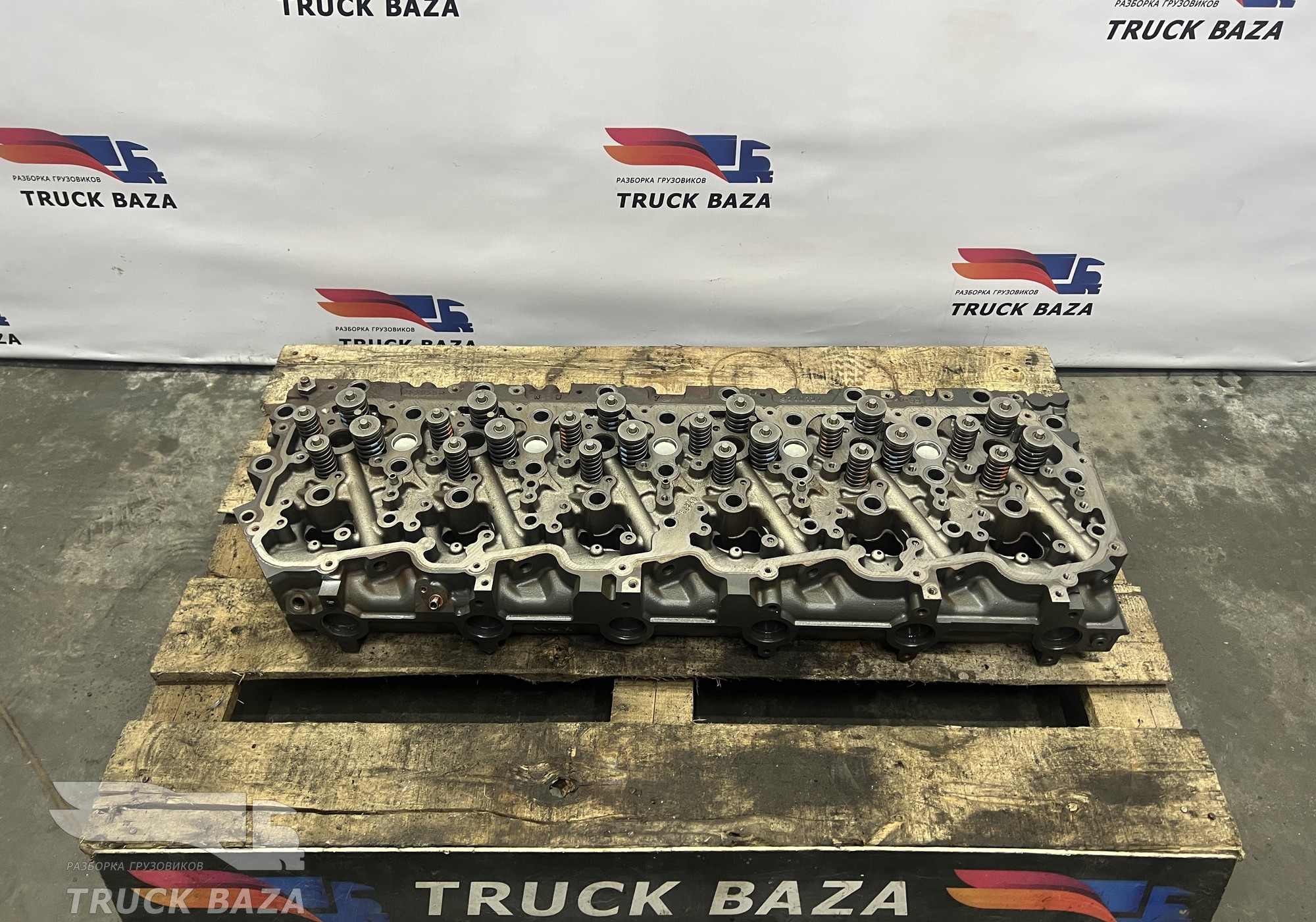 2184939 Головка блока цилиндров для Daf XF106 (с 2012)