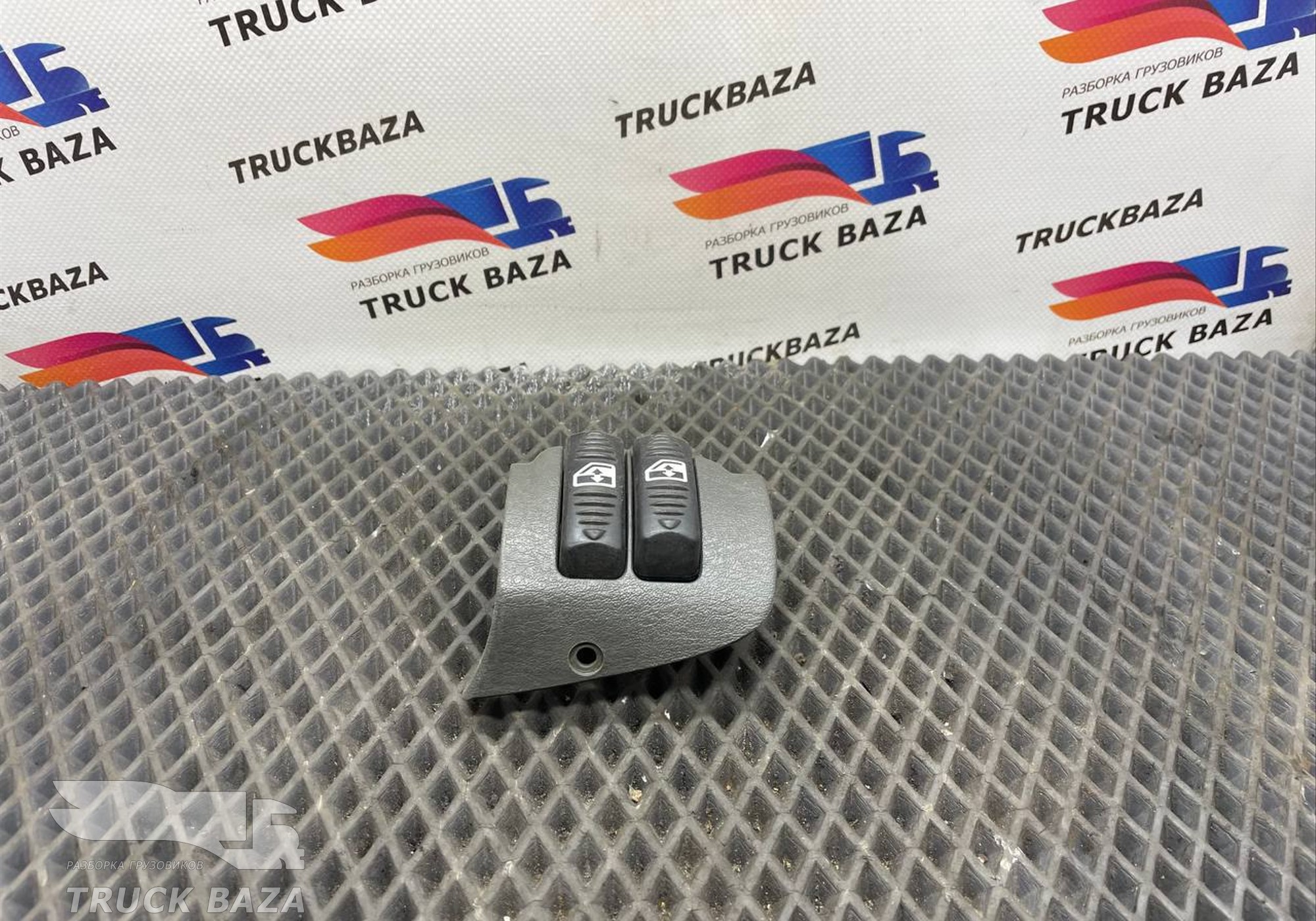 1476357 Рамка кнопок для Scania 4-series R (с 1995 по 2007)