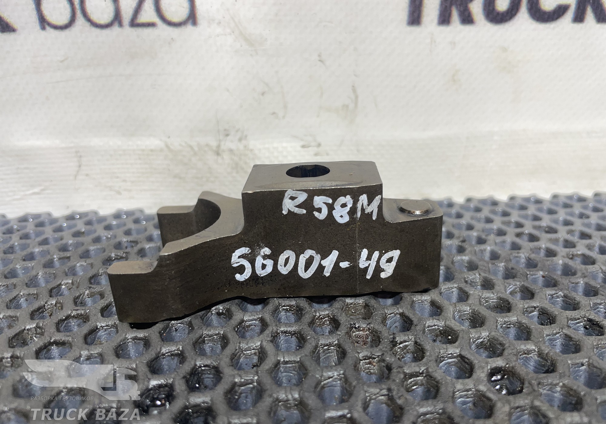 21425162 Кронштейн форсунки топливной для Volvo FM