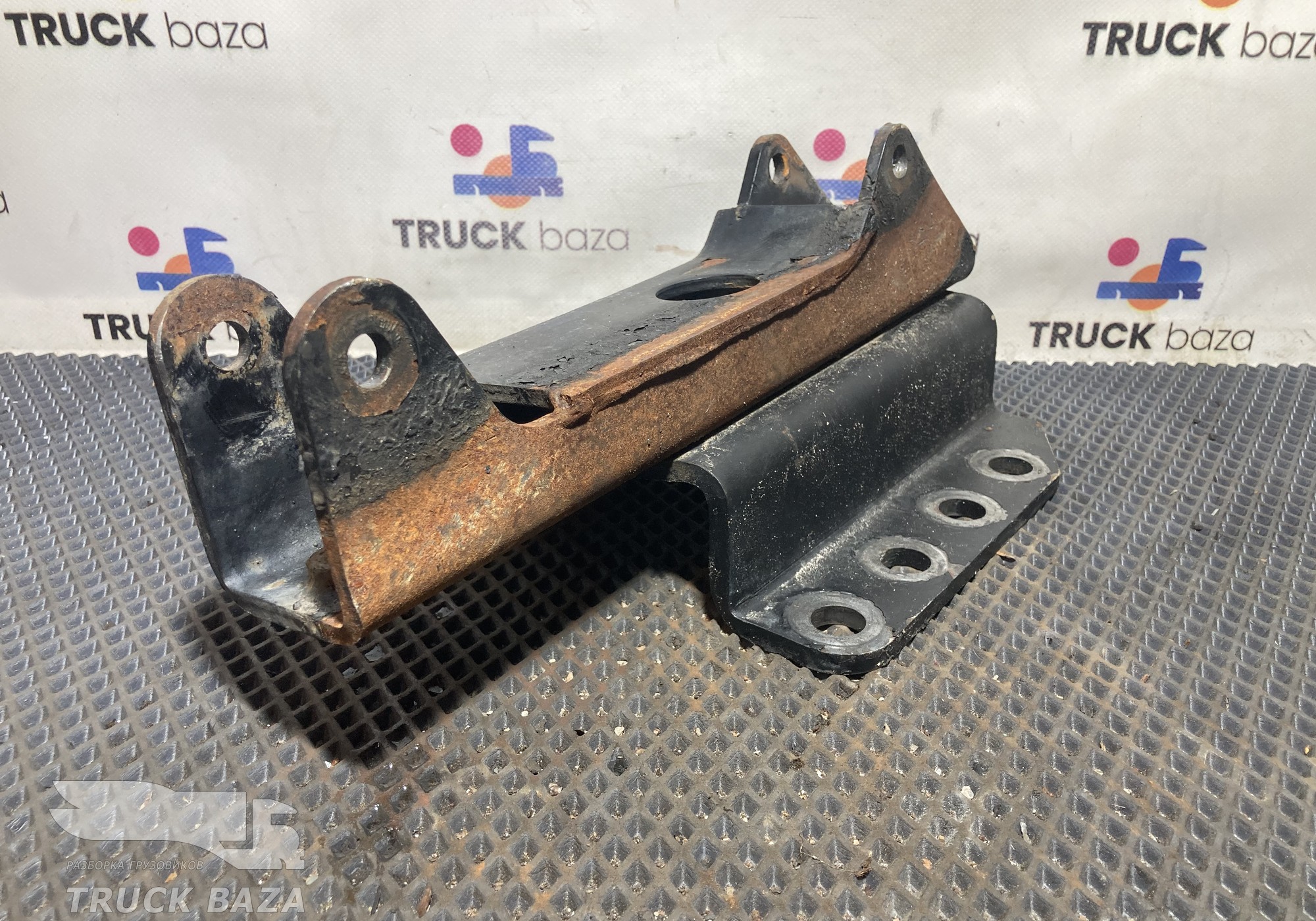 54901120304010 Кронштейн глушителя для КАМАЗ 54901