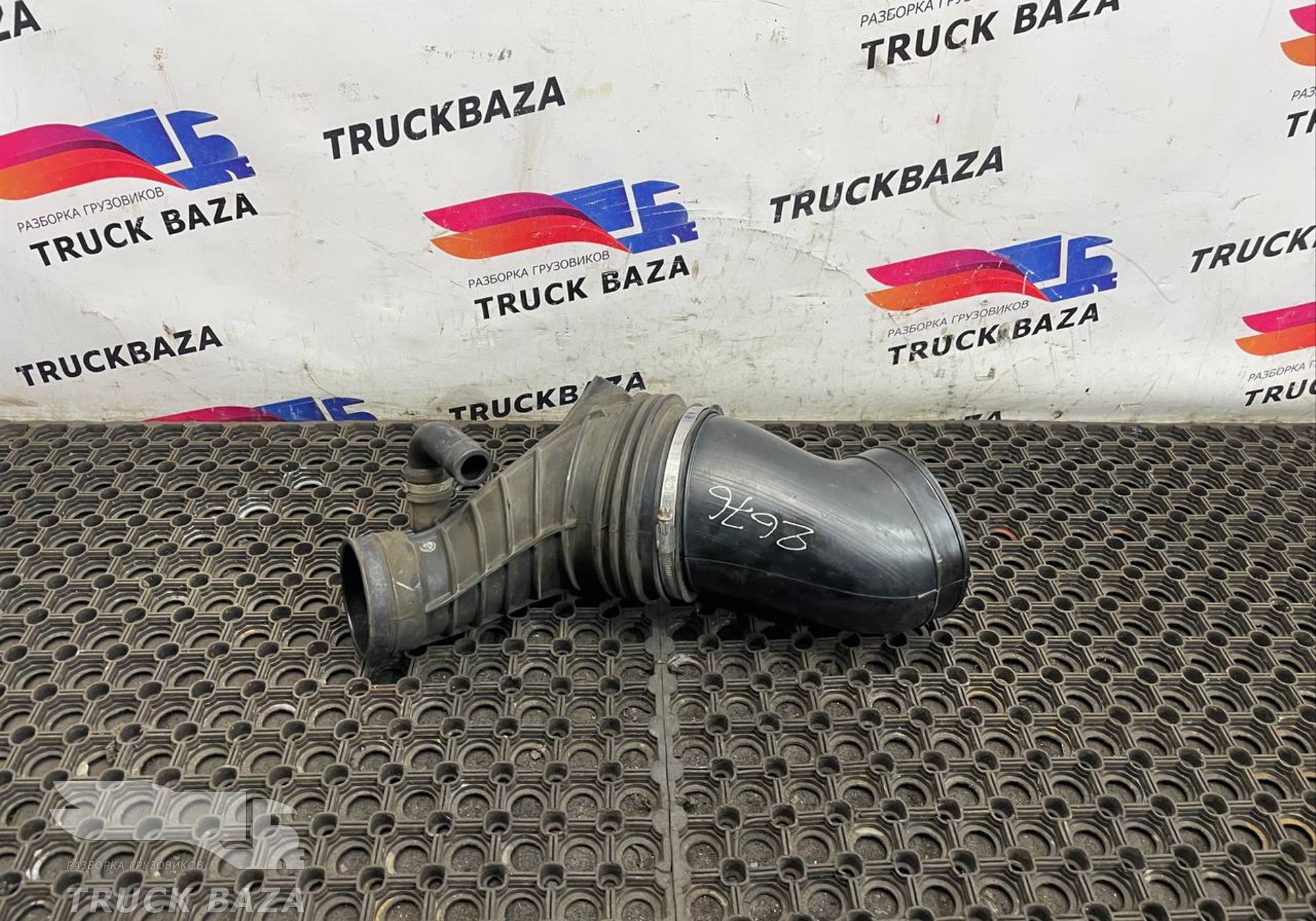 81082010549 Патрубок воздушного фильтра для Man TGX II (с 2012)