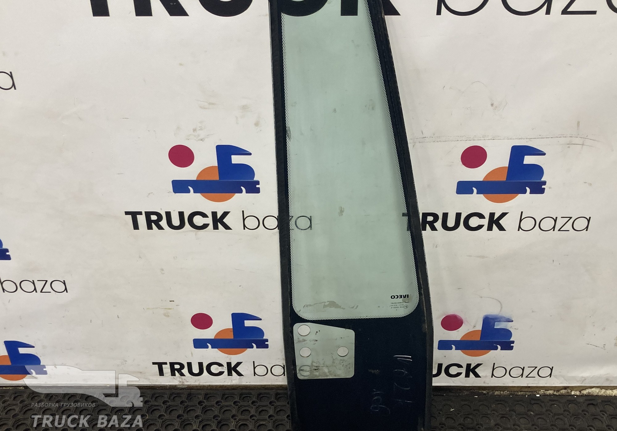 504080387 Стекло двери левой для Iveco Stralis II Hi-Way (с 2012)
