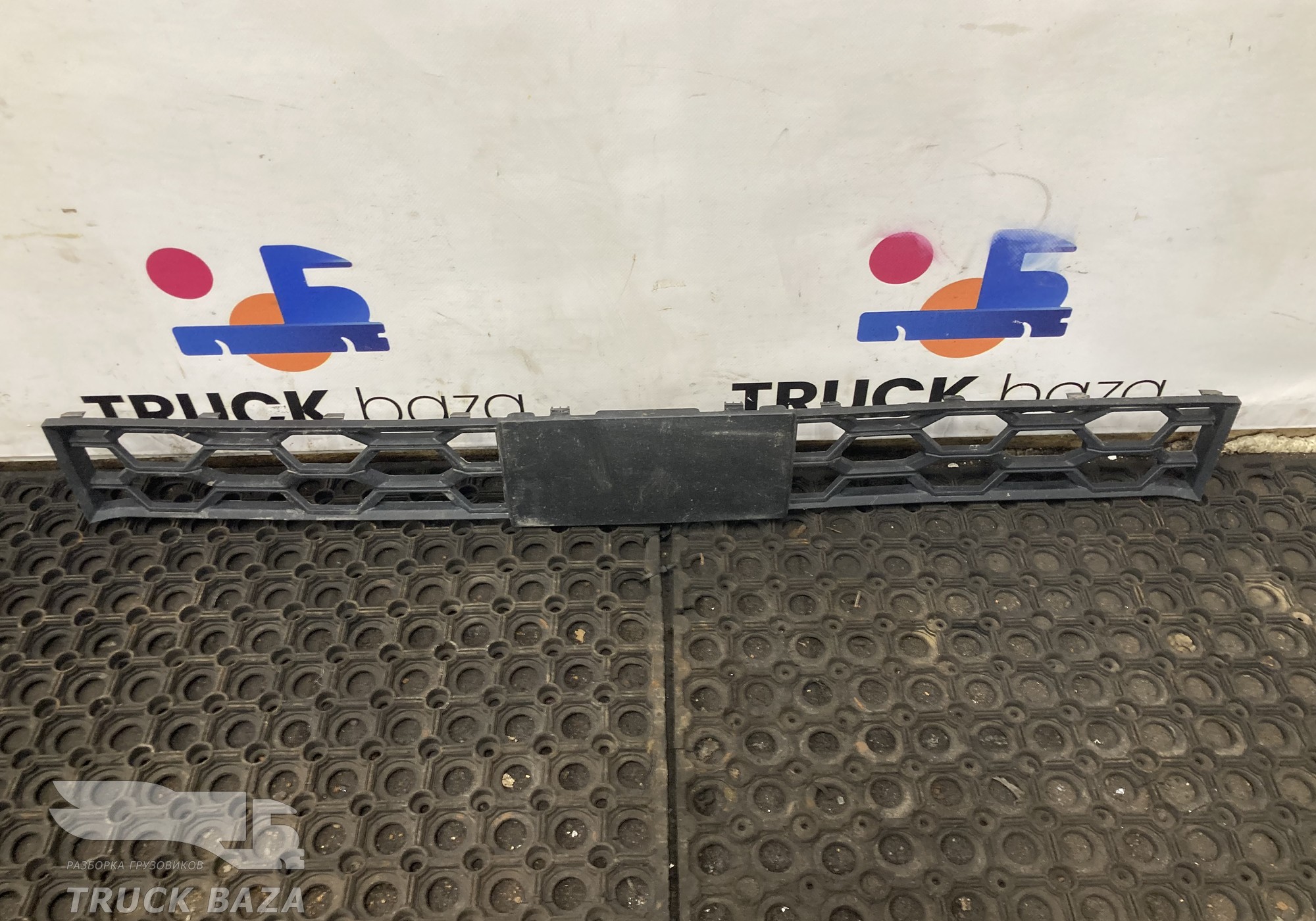 JC4617B968DCW Накладка бампера для Ford F-MAX (с 2018)