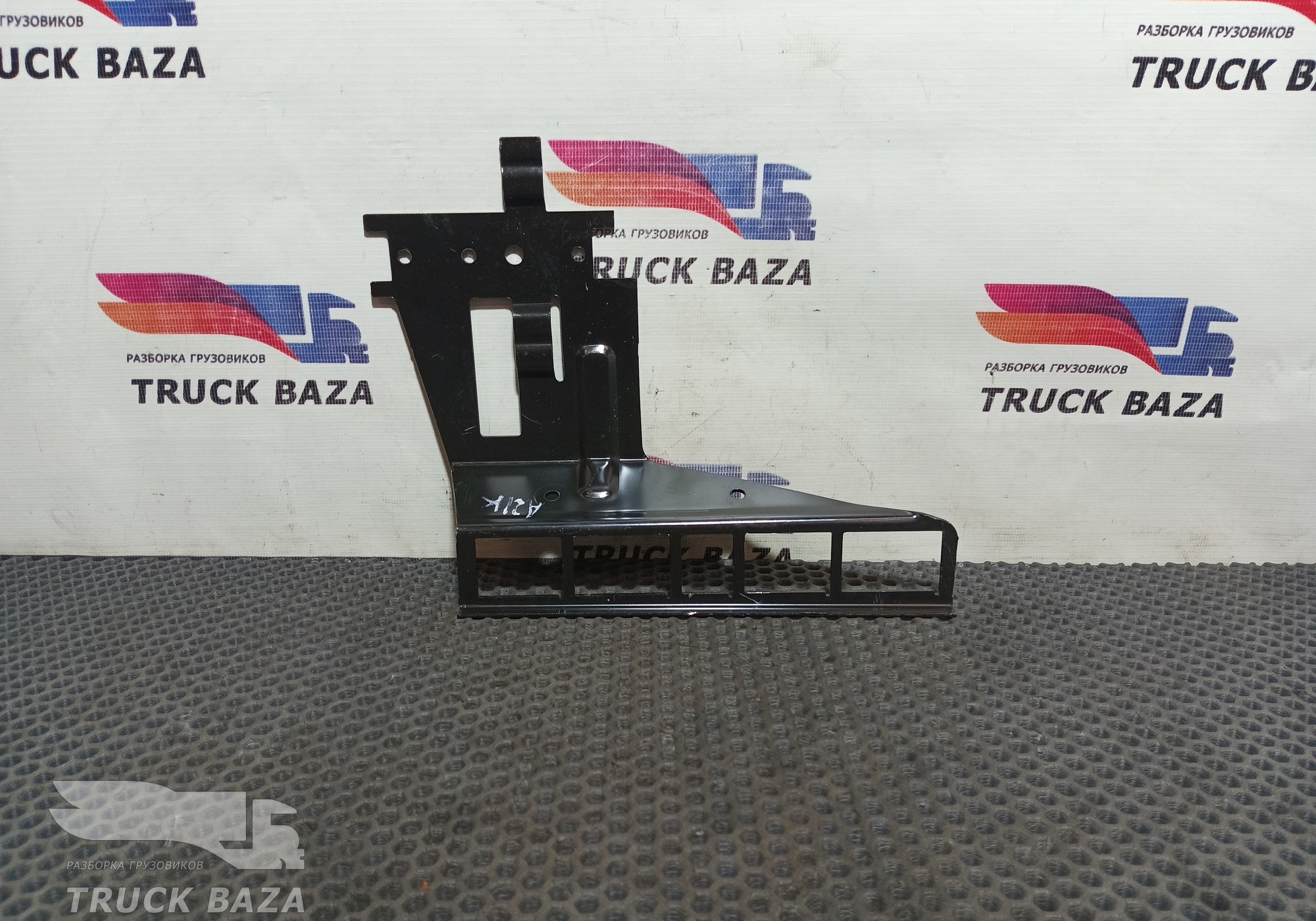 9495400240 Кронштейн проводки для Mercedes-Benz Axor II (с 2004 по 2010)