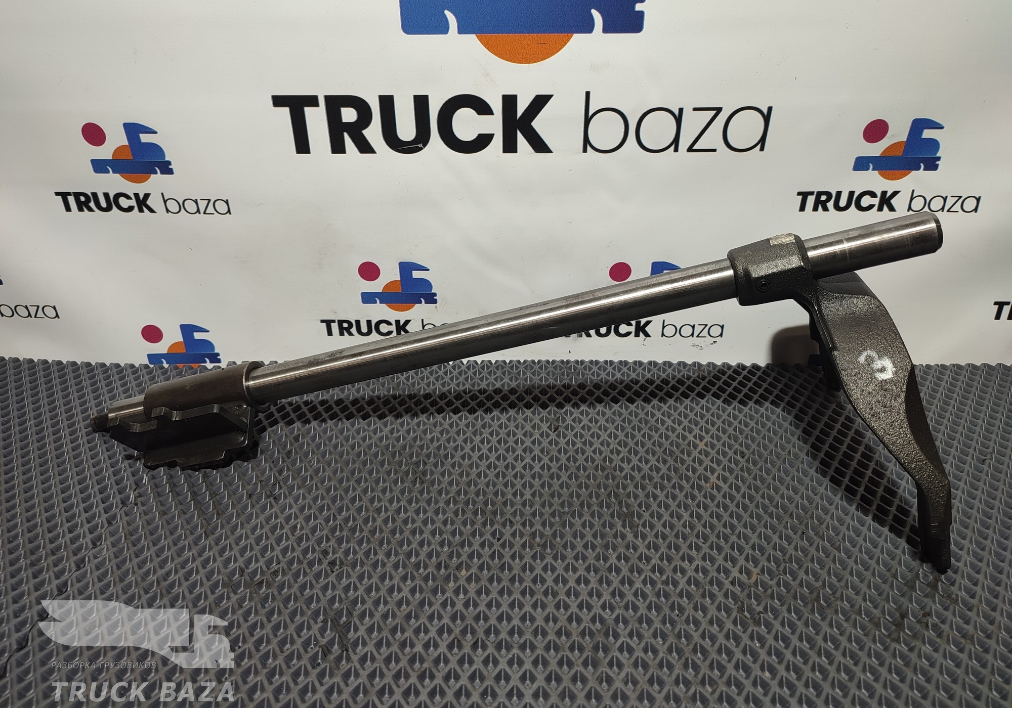 1355306003 Вилка КПП 16S2333TD