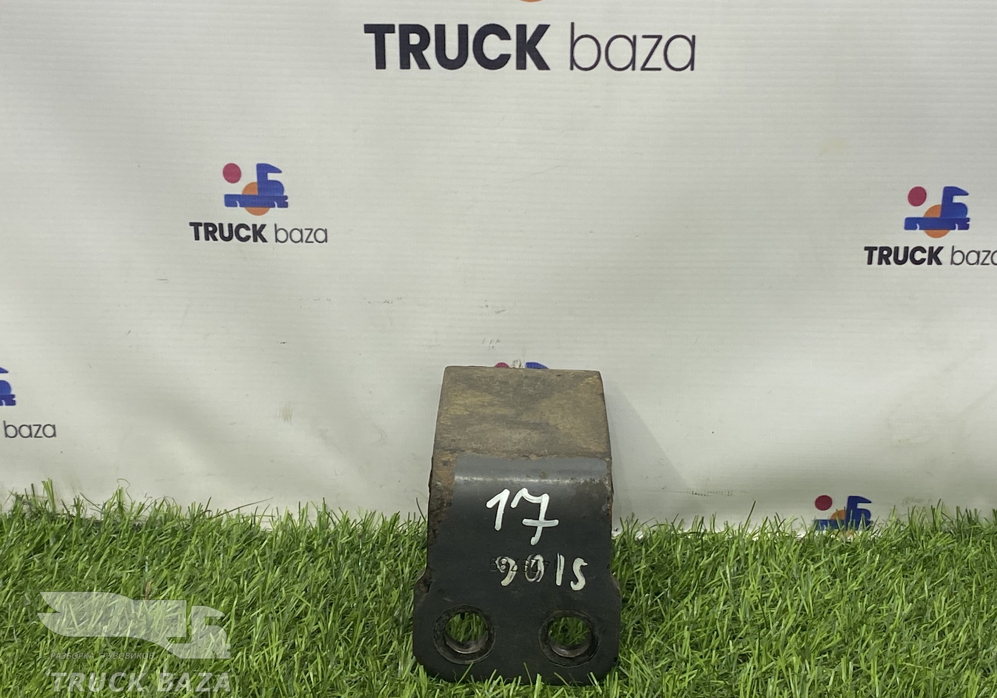 1429789 Кронштейн крепления переднего стабилизатора