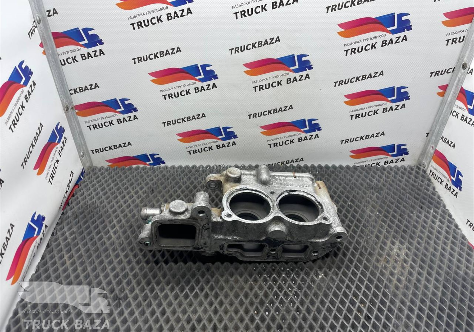 51064043097 Корпус термостата для Man TGX II (с 2012)