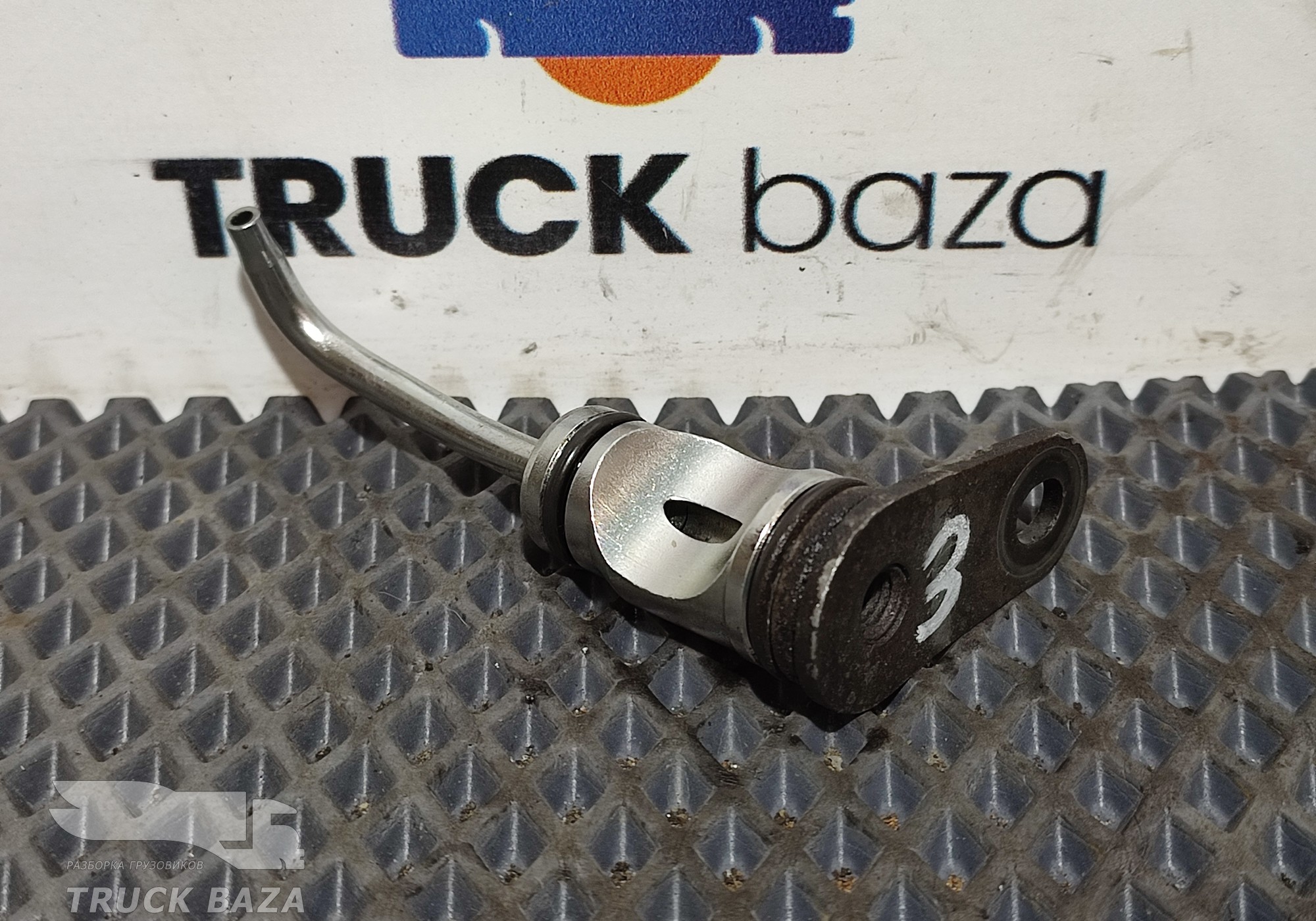 1956920 Форсунка масляная для Daf XF106 (с 2012)