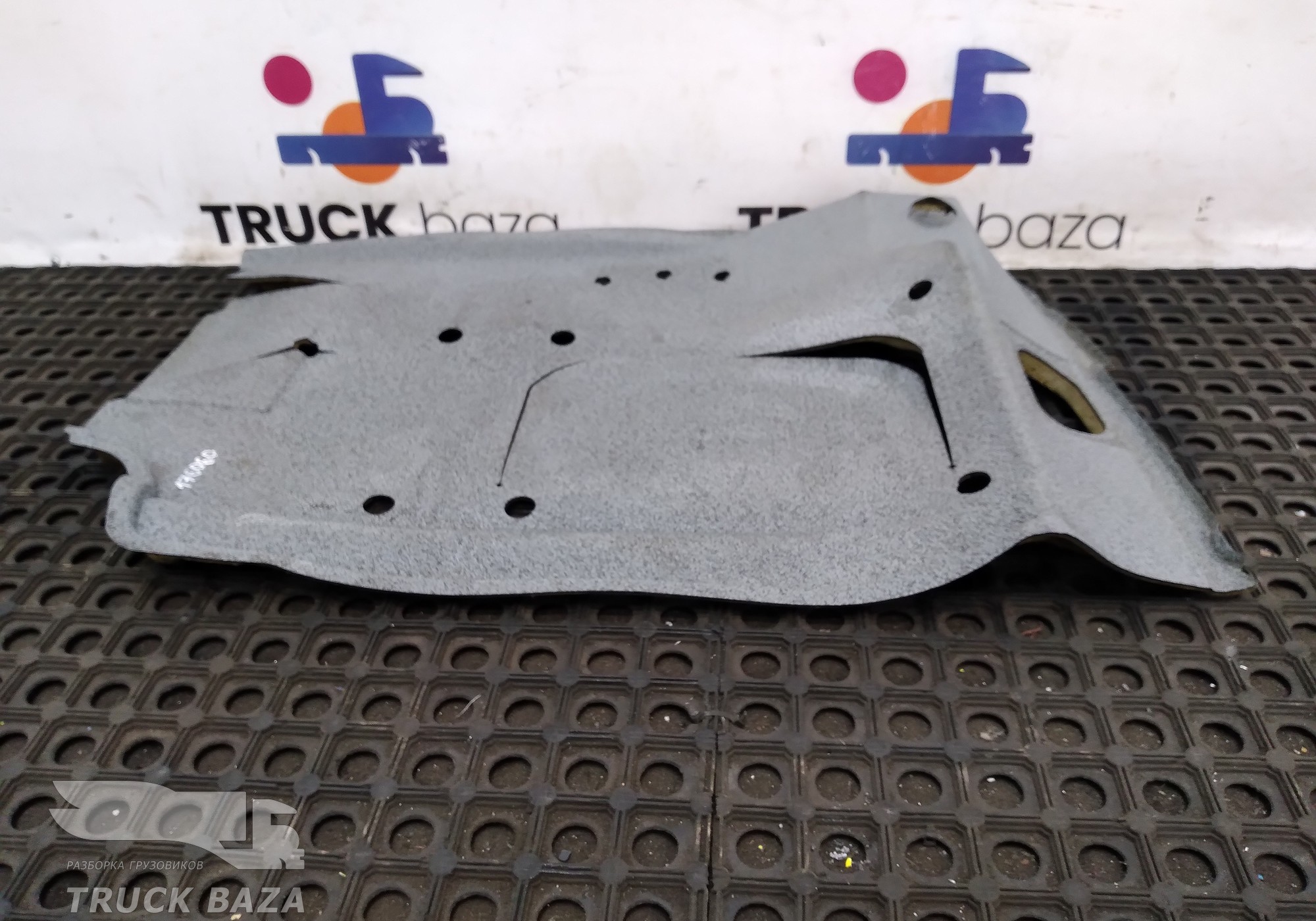 81628600739 Коврик салона левый для Man TGM II (с 2008)