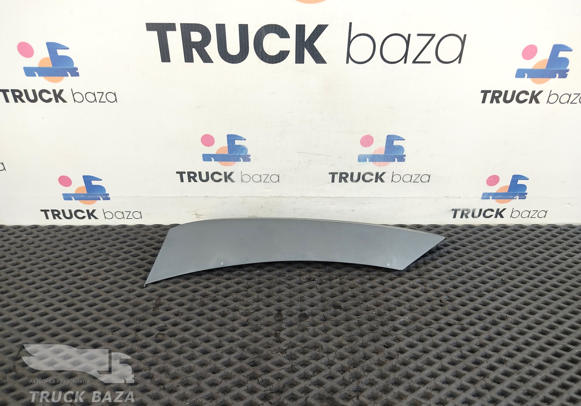 81629300169 Накладка потолка левая для Man TGX II (с 2012)