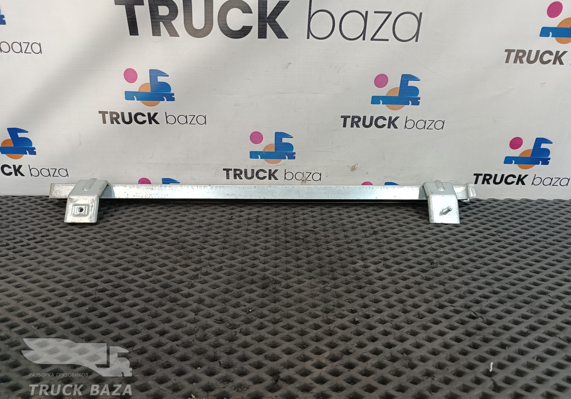 6107019C6100 Рамка дверного стекла задняя для DongFeng GX DFH4180