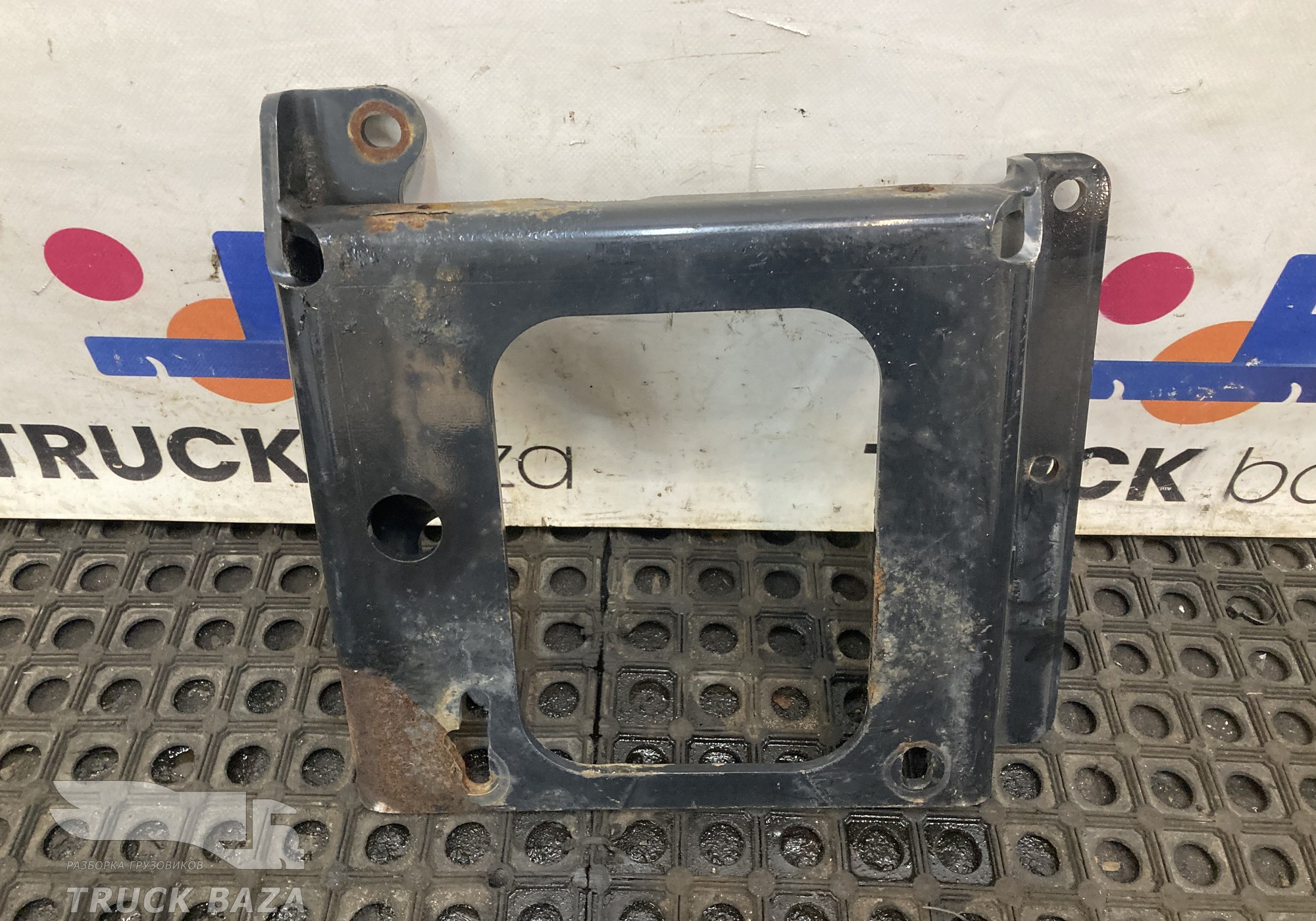 81155025361 Кронштейн глушителя для Man TGX II (с 2012)