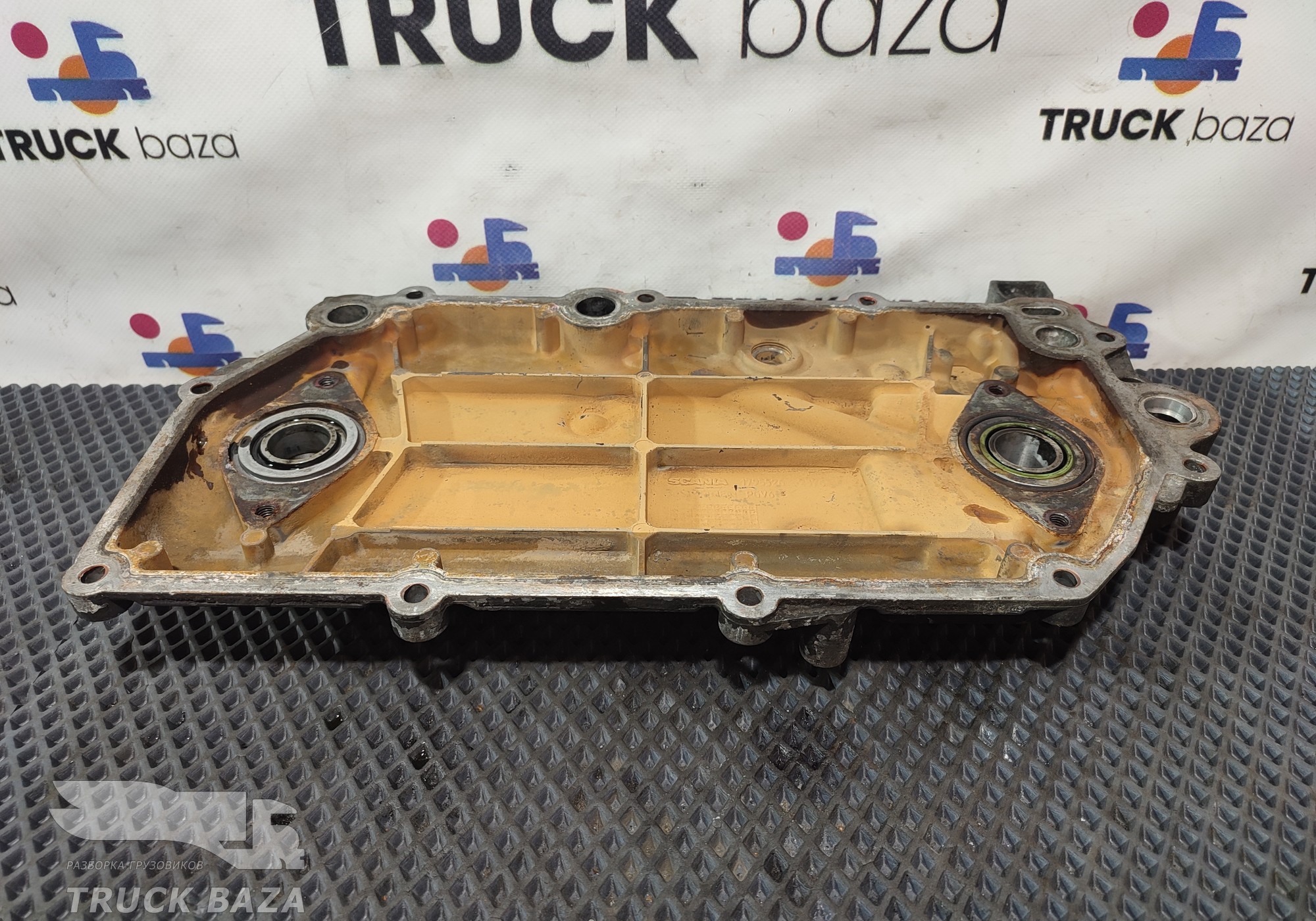 1795526 Крышка масляного радиатора для Scania 5-series P (с 2004 по 2016)