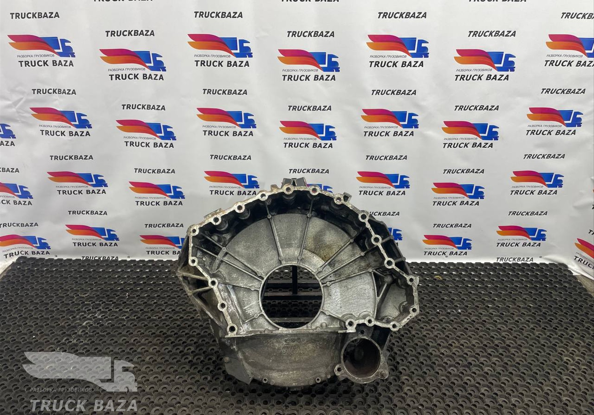 1695375 Кожух маховика задняя часть для Daf XF105 (с 2006 по 2020)